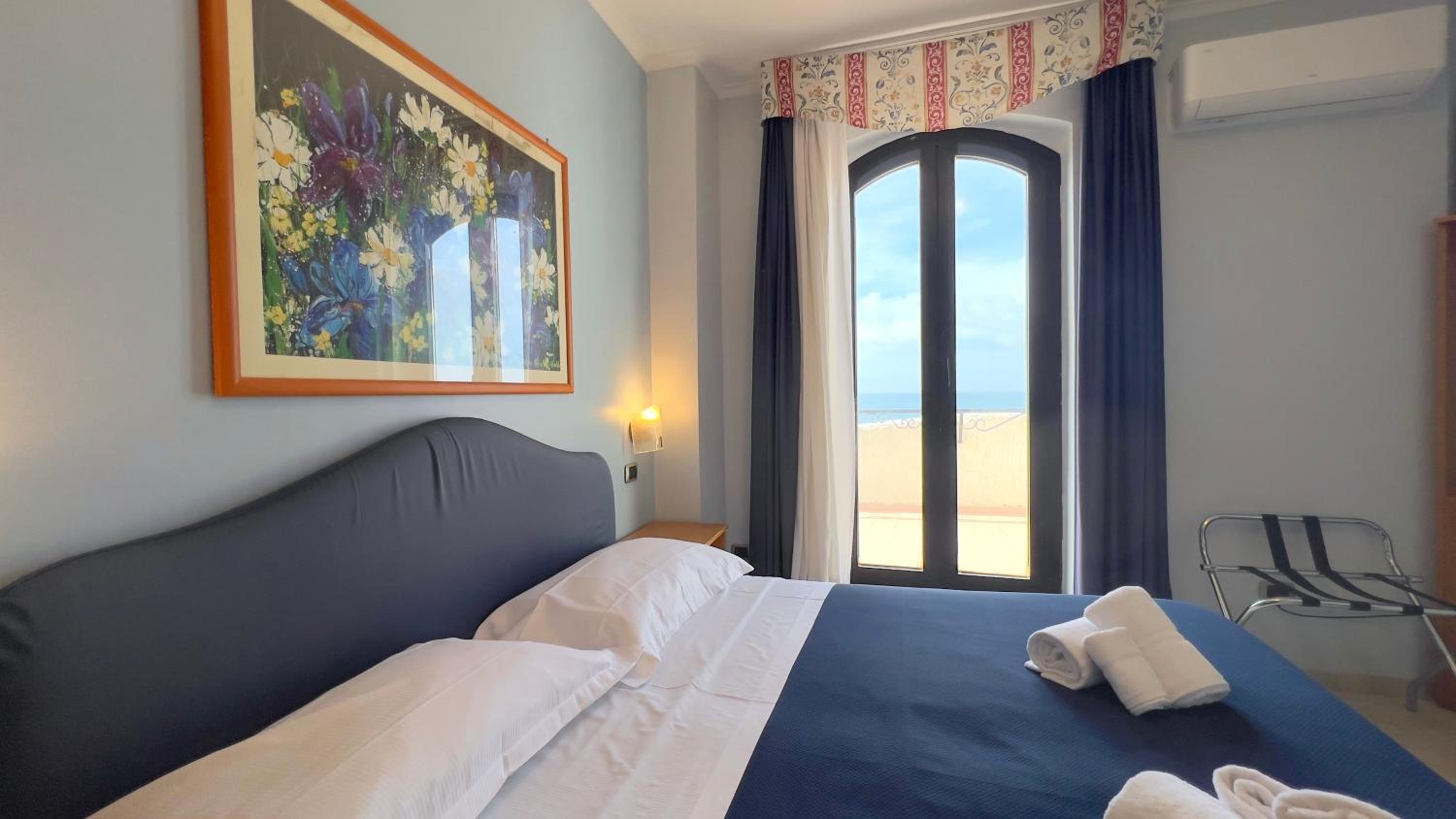Double Room with Mountain View photo 2