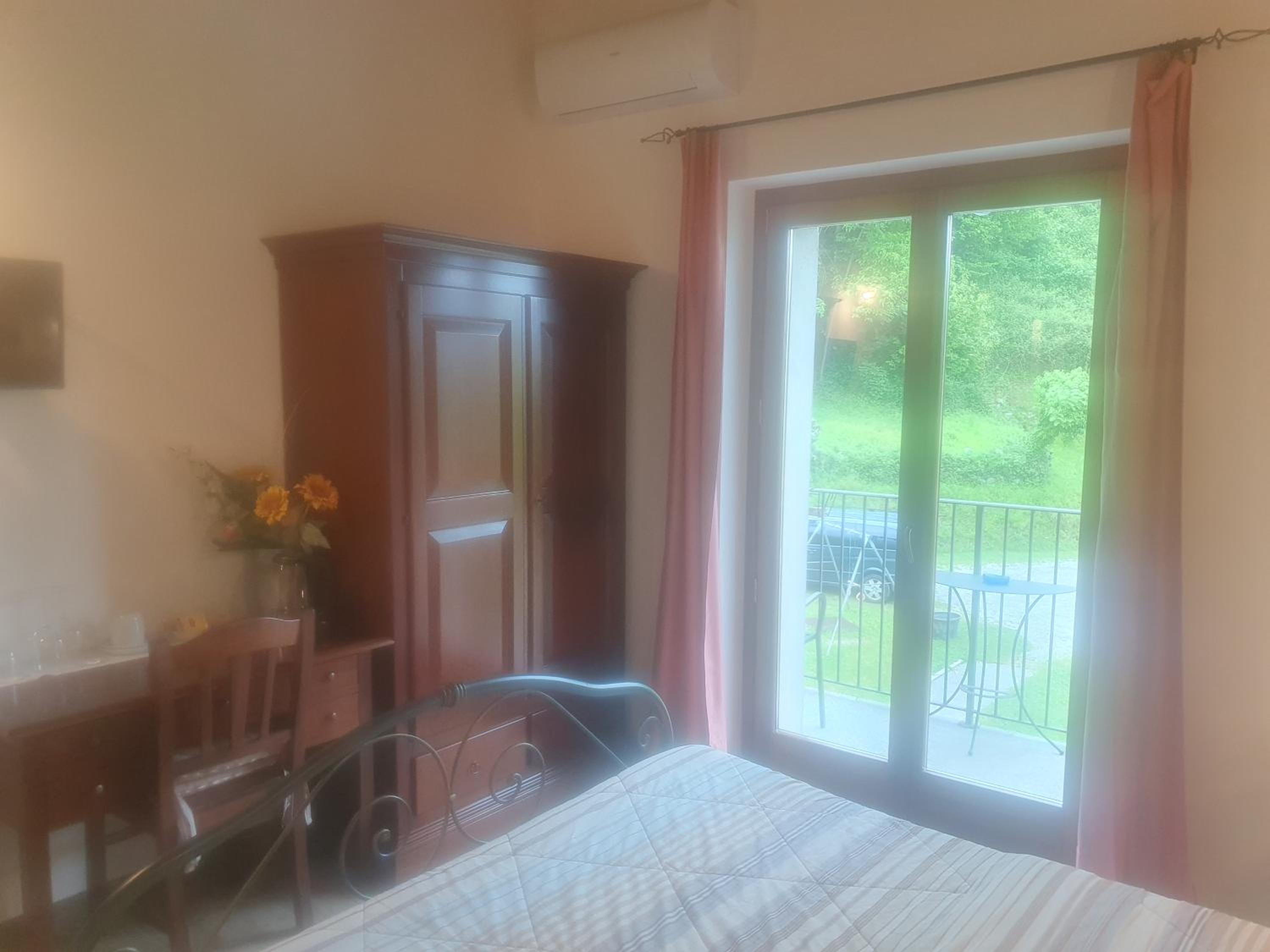 Double Room with Balcony and Sea View