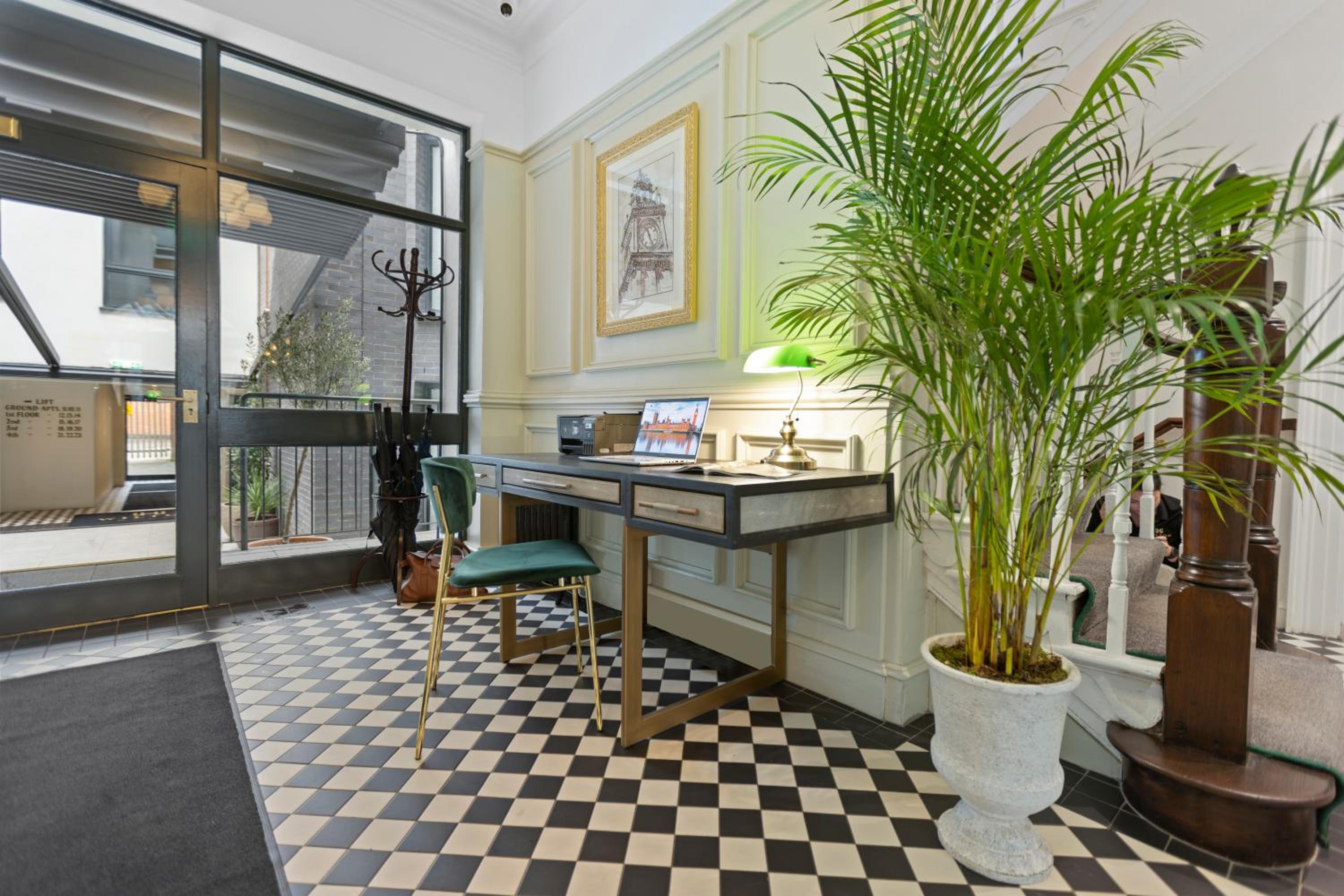 Two-Bedroom Apartment - Photo 18