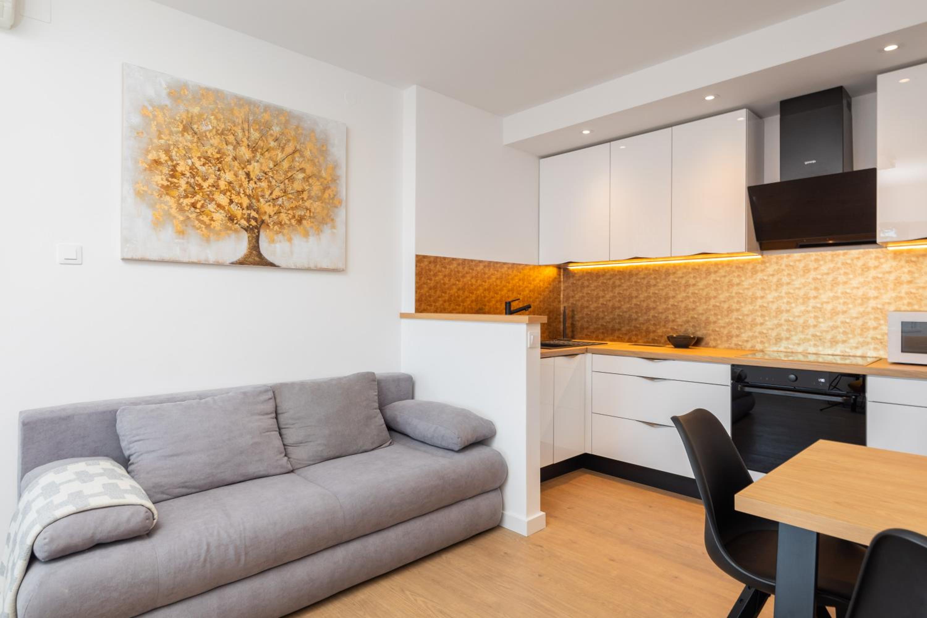 Apartment - Ground Floor photo 2