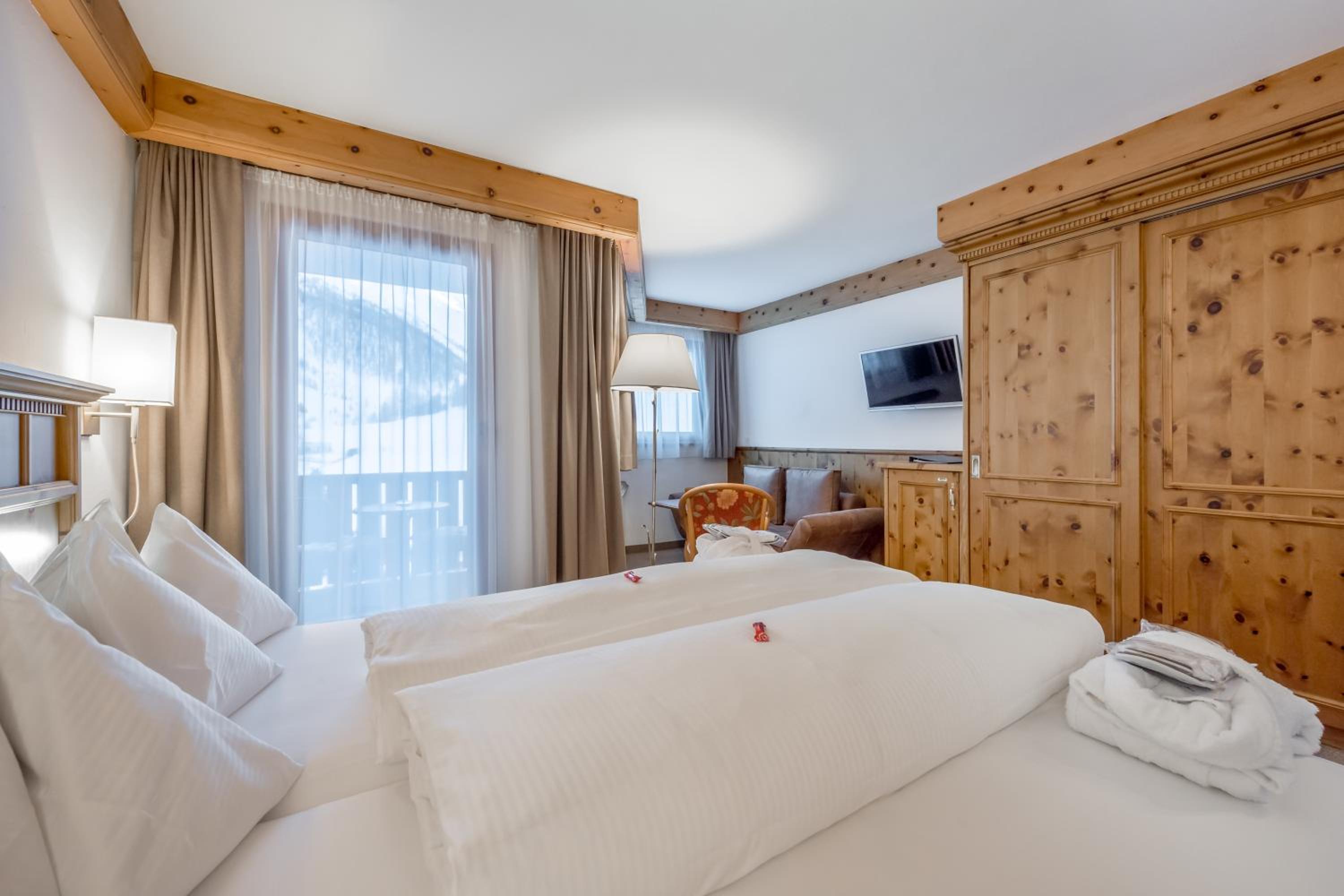 Standard Double Room with Balcony photo 3