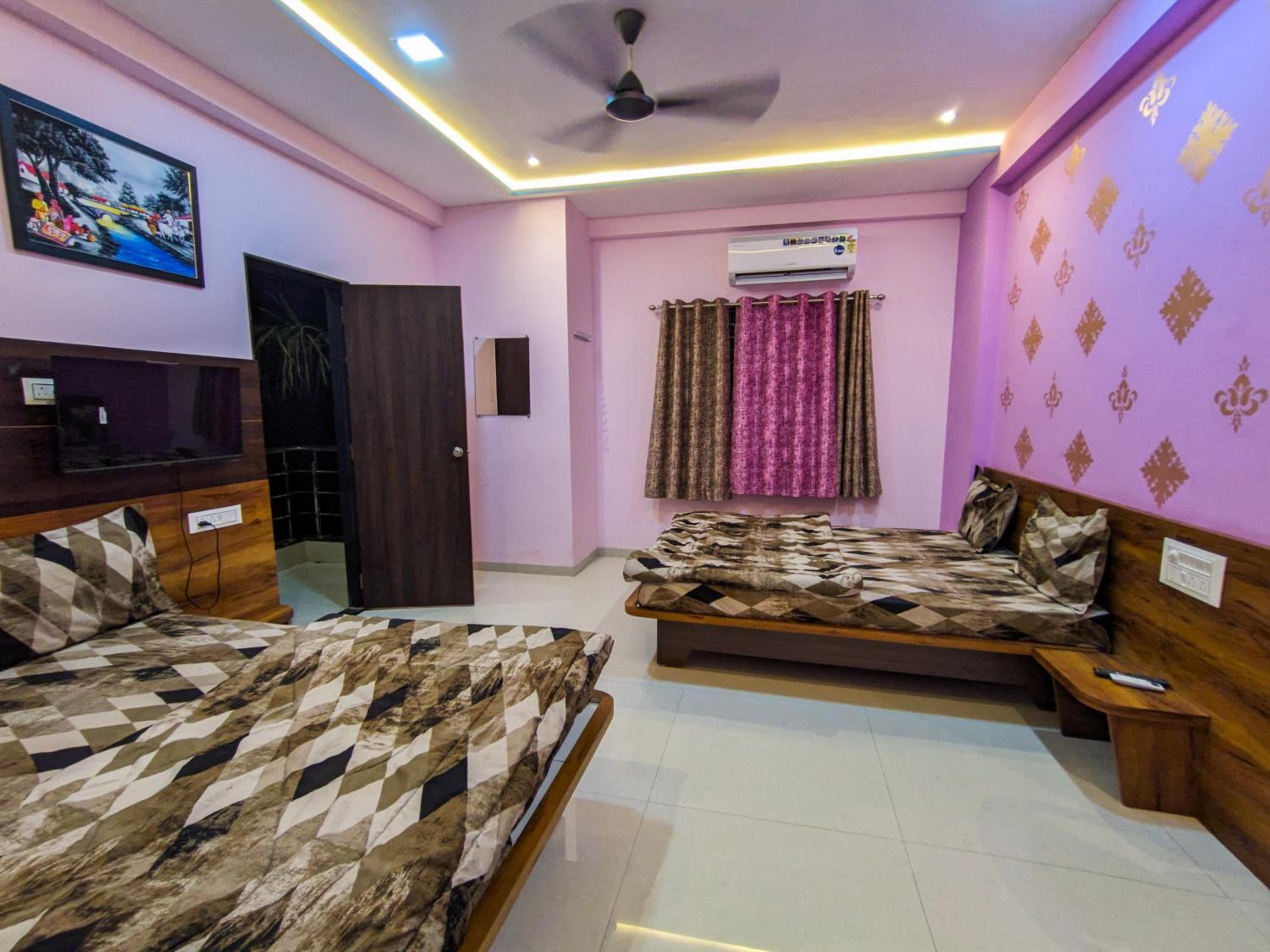 Deluxe Triple Room photo 3