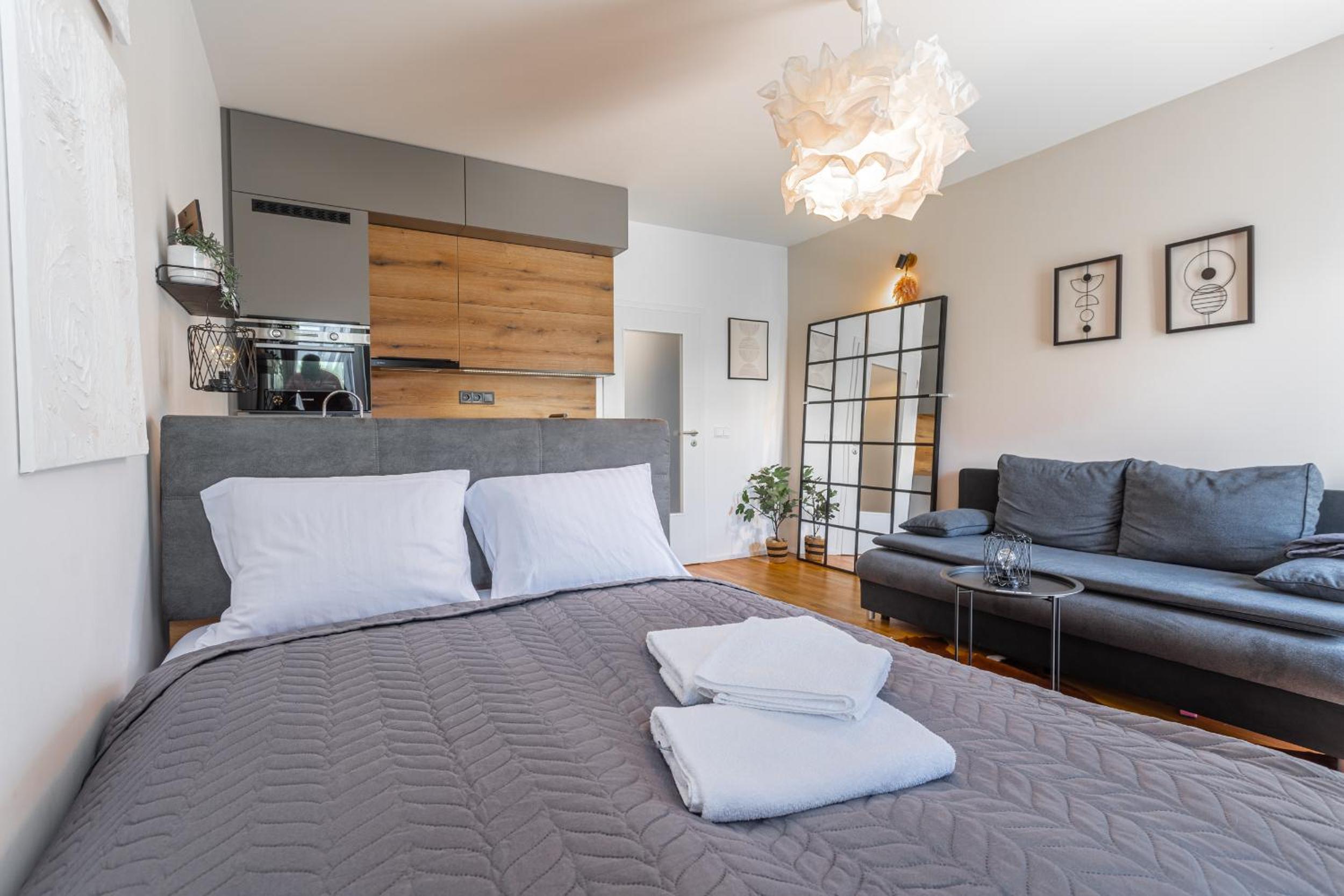 Studio Apartment photo 1