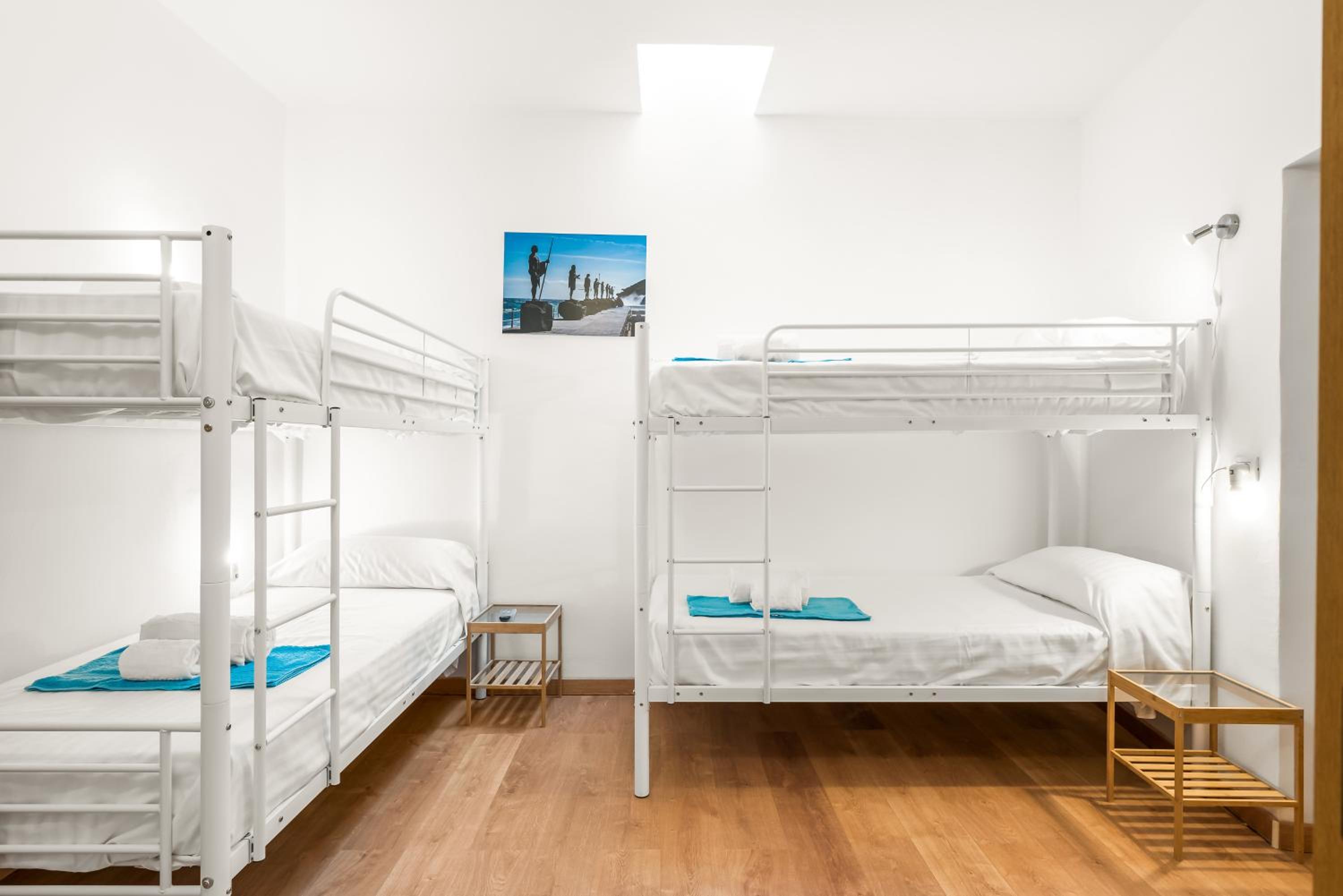 Habitación Cuádruple con Baño Privado