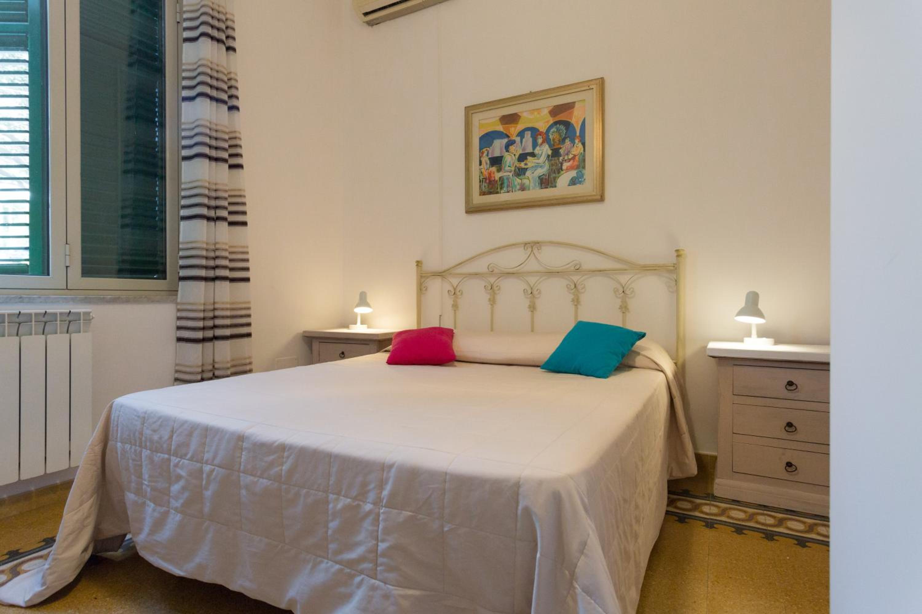 Two Connecting Double Rooms with Private Bathroom photo 1