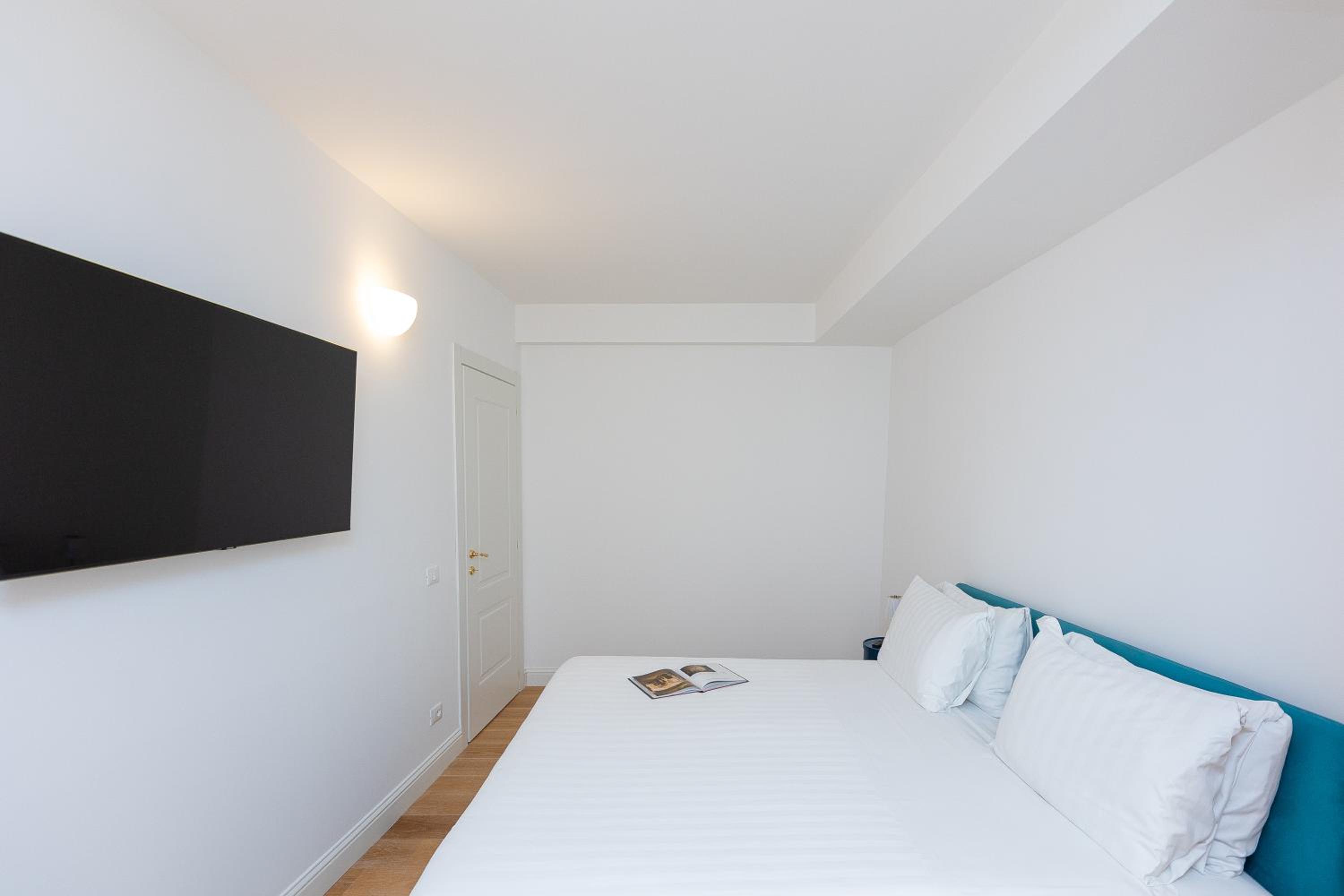 One-Bedroom House photo 1