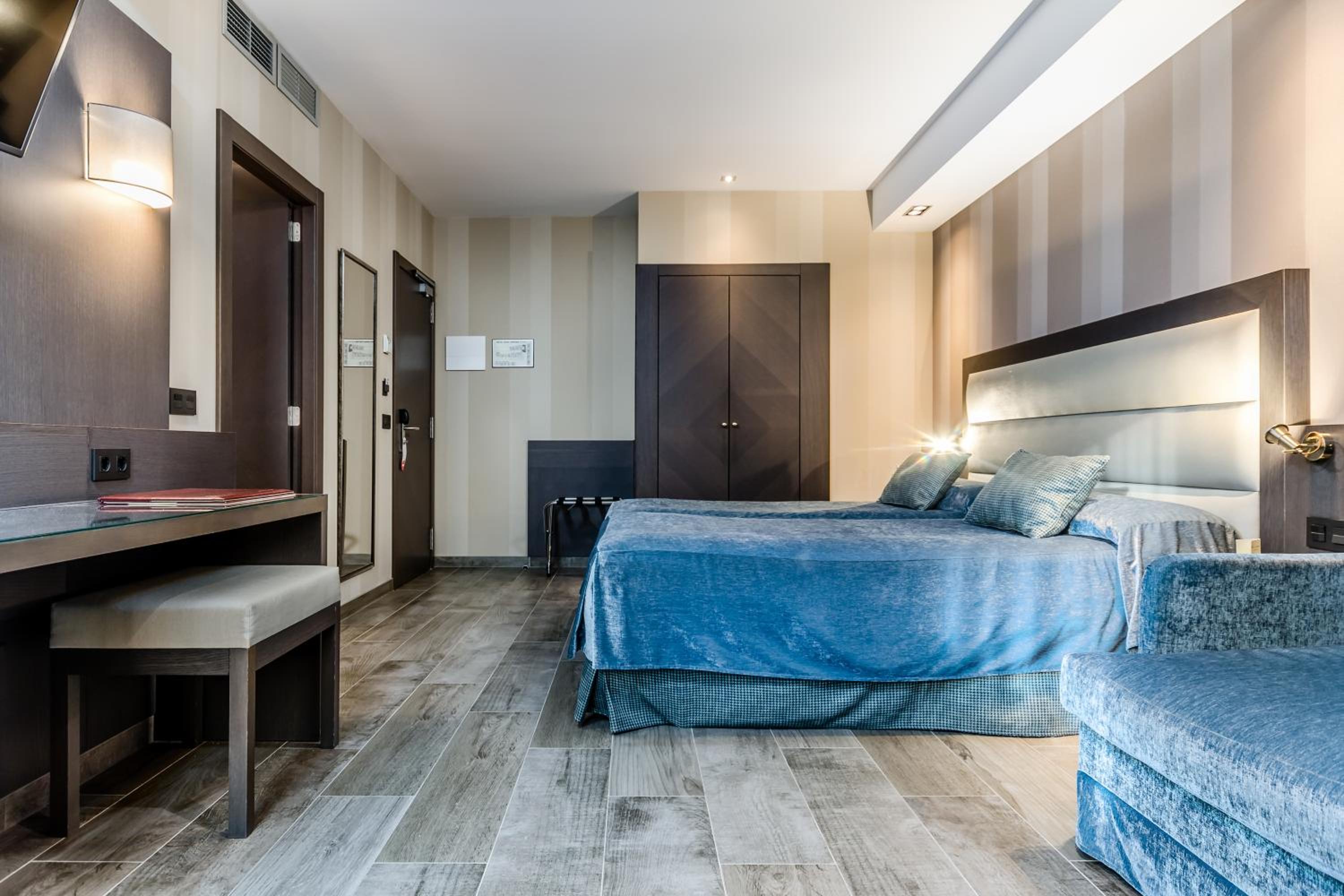Triple Room with Terrace - Photo 6