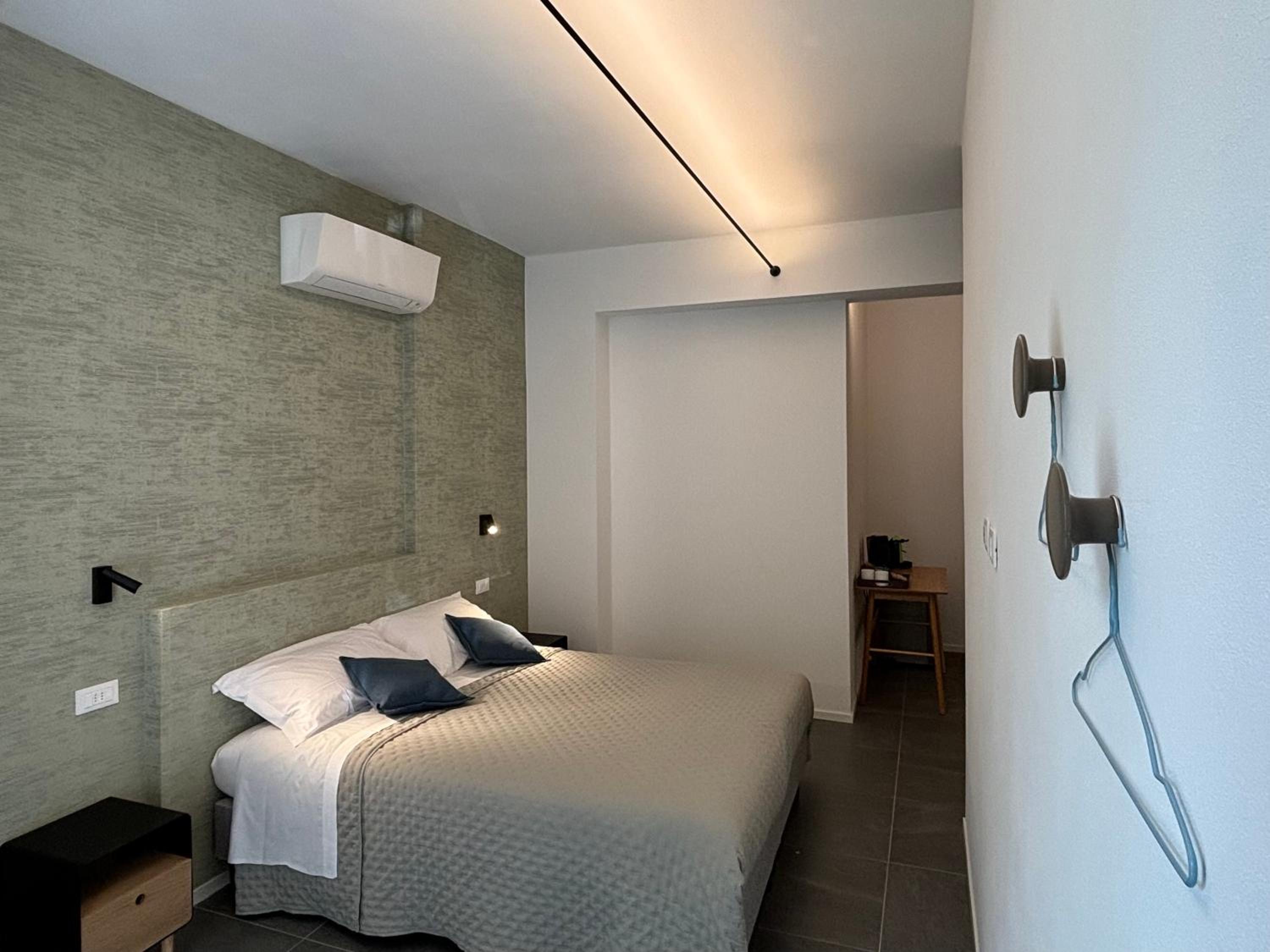 Double or Twin Room photo 3