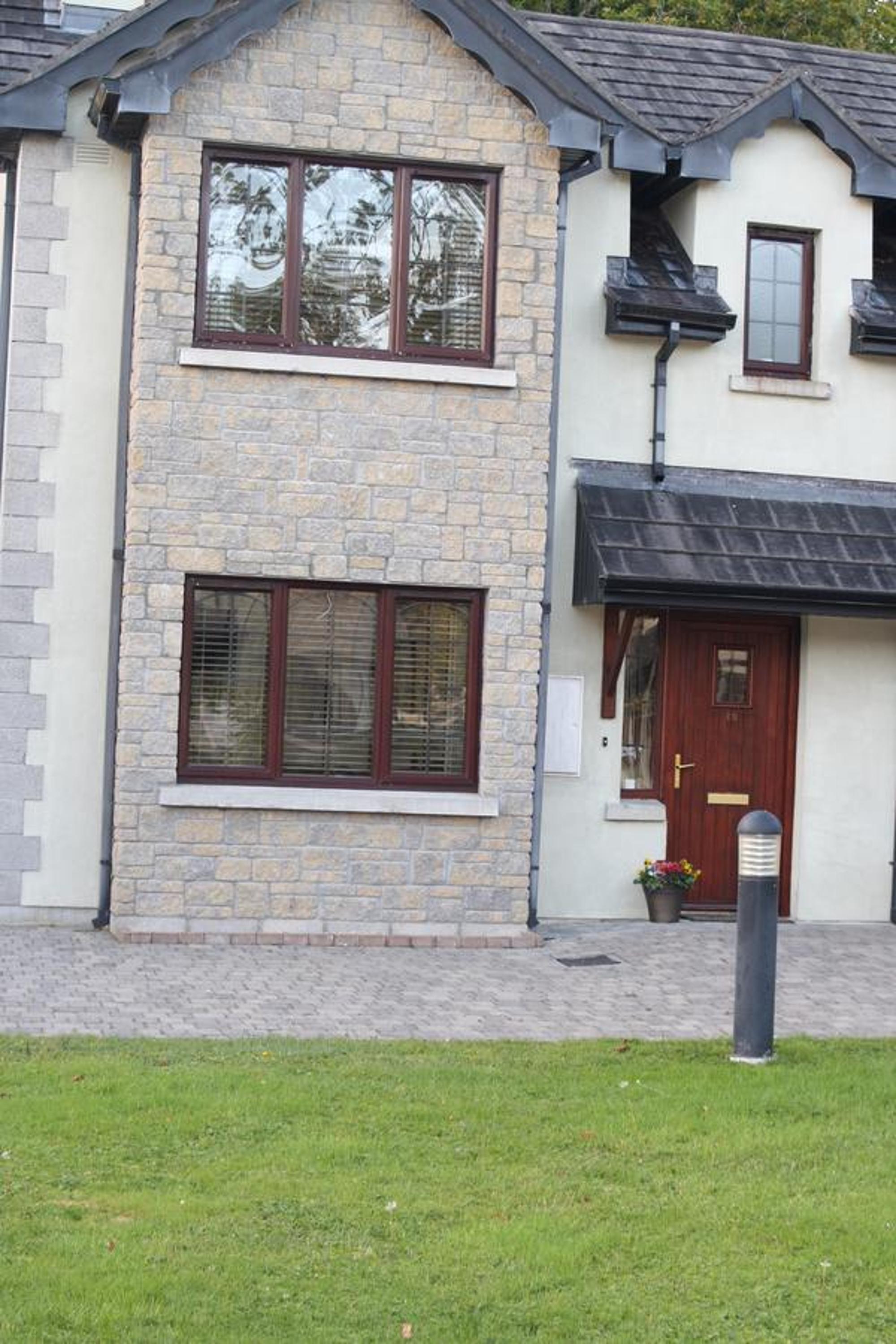 Three-Bedroom House - Photo 12