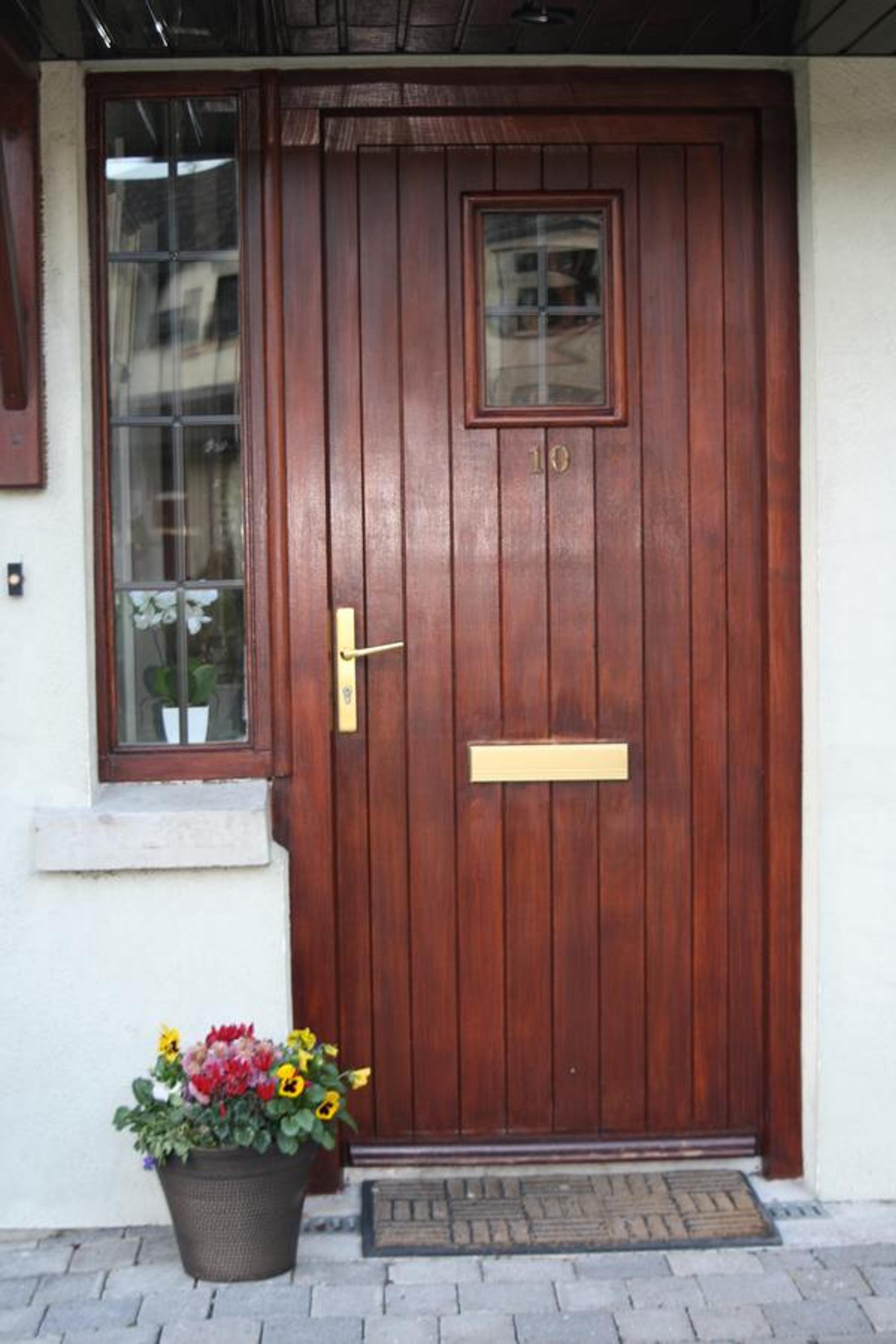 Three-Bedroom House - Photo 7