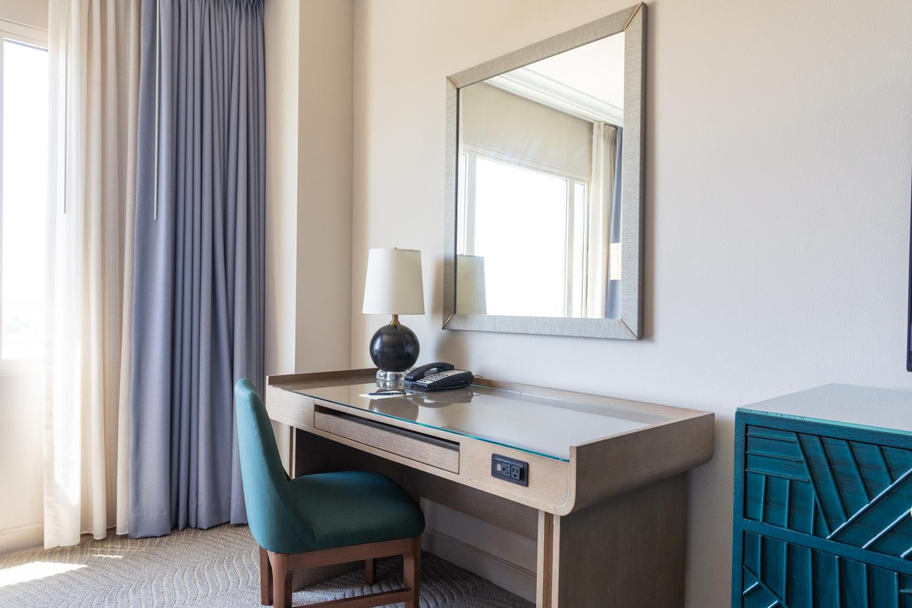 Deluxe King Room with Balcony
