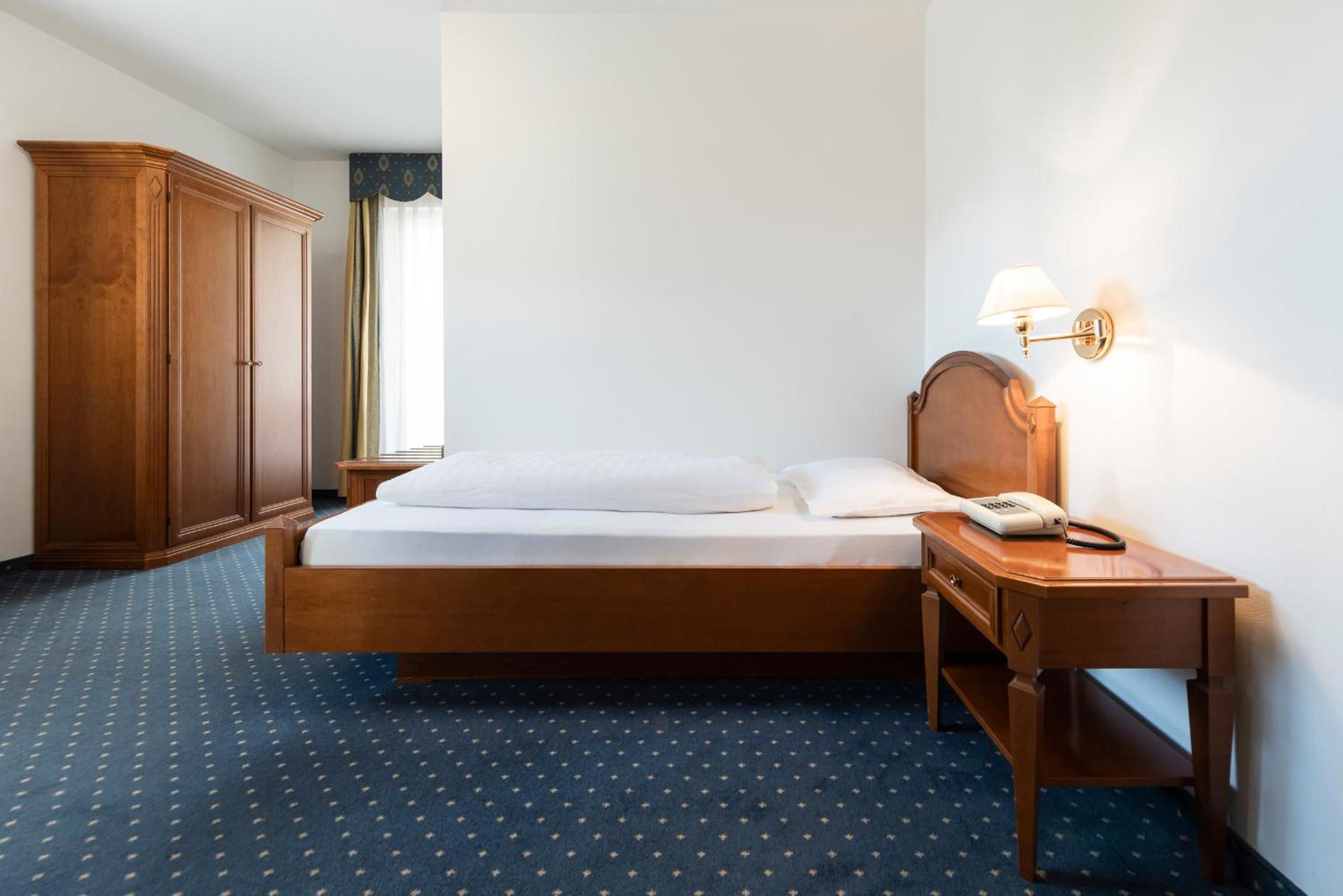 Single Room with Balcony photo 1