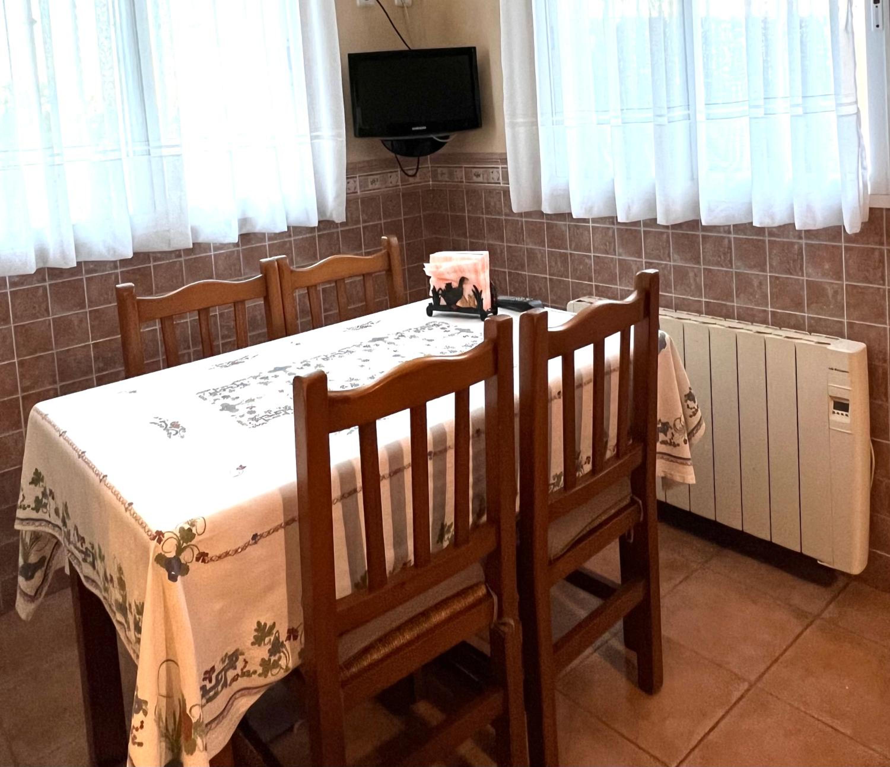 Four-Bedroom House photo 2