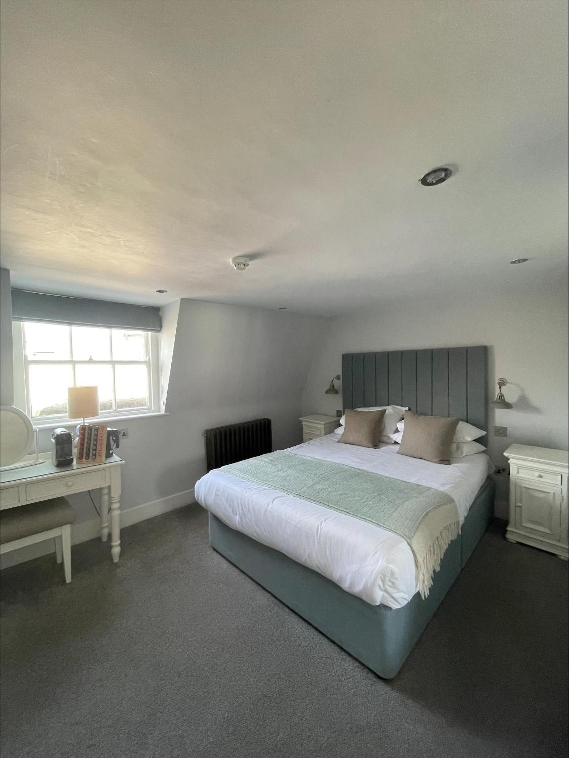 Double Room - Photo 4