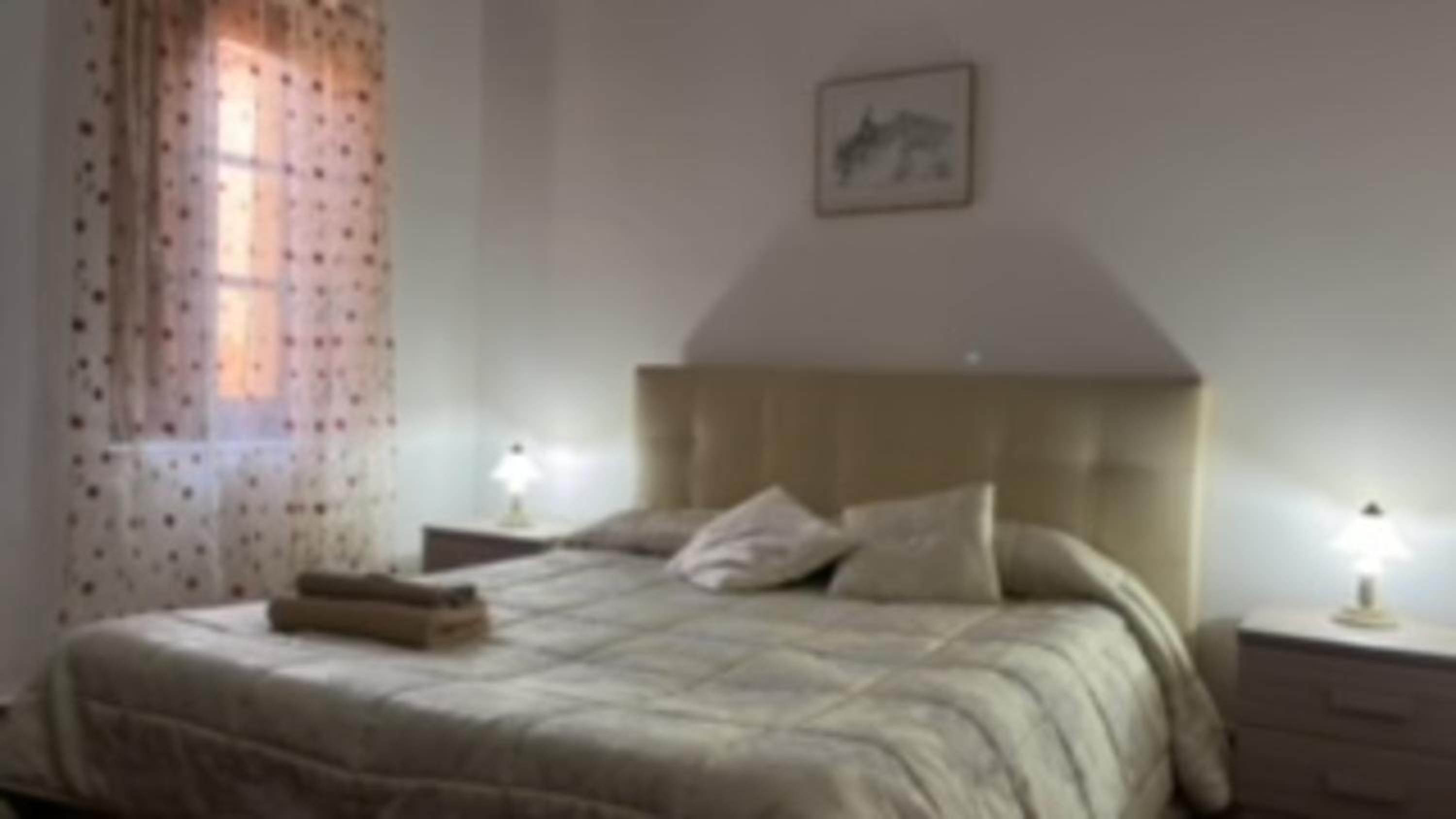 Two-Bedroom Apartment - Split Level