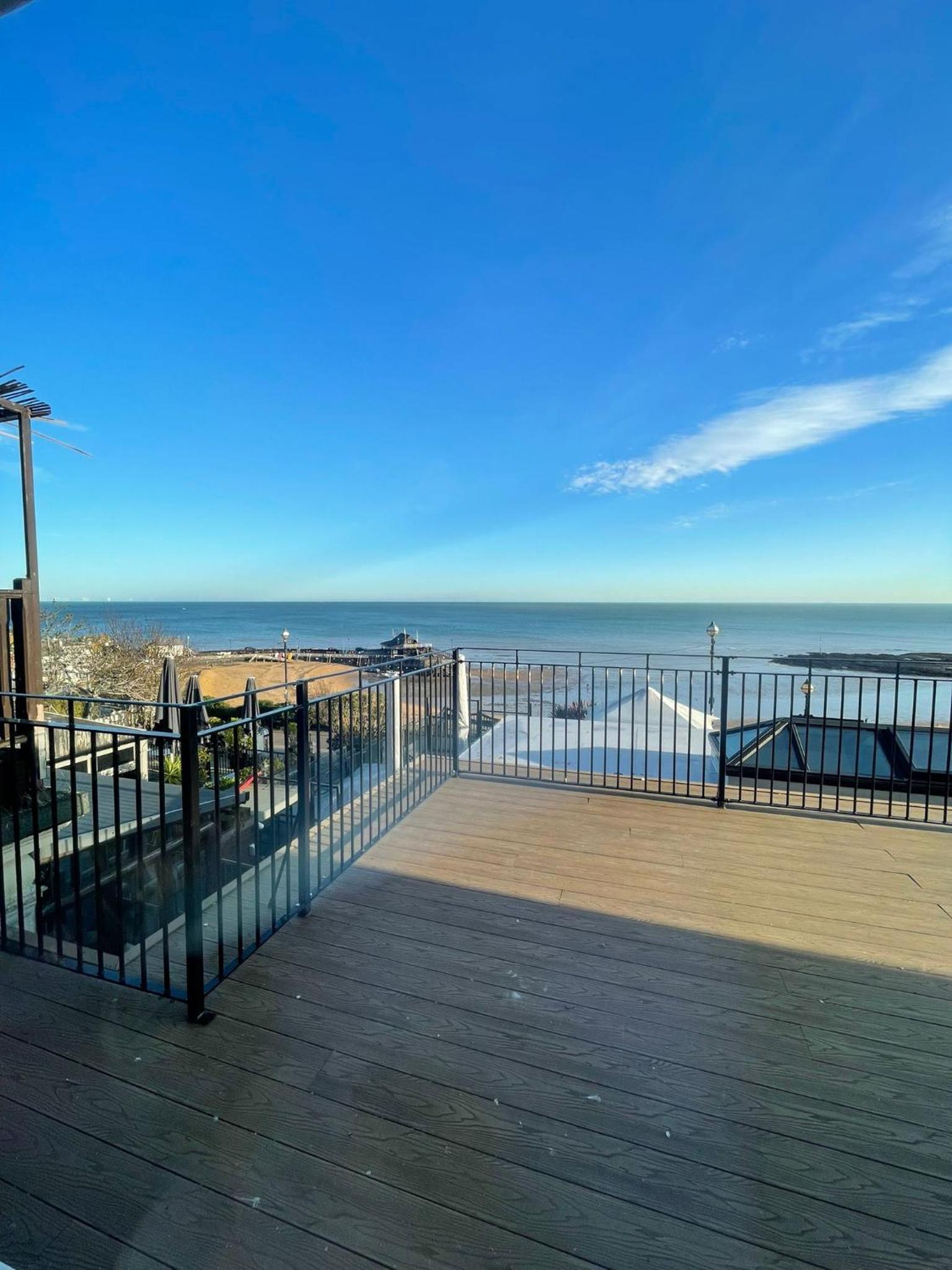 Luxury Double/Twin Room with Sea View photo 3