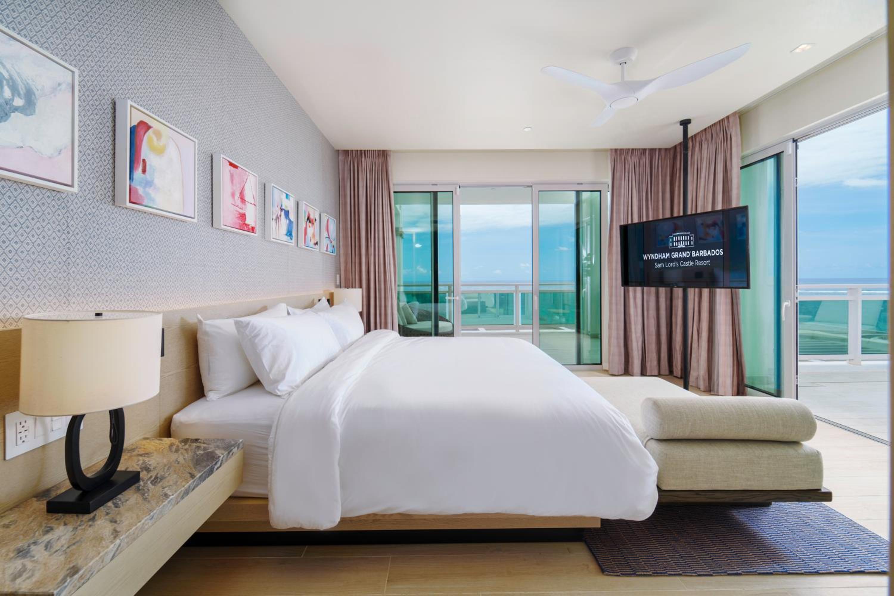 One-Bedroom Ember Suite with Two Balconies thumbnail 6