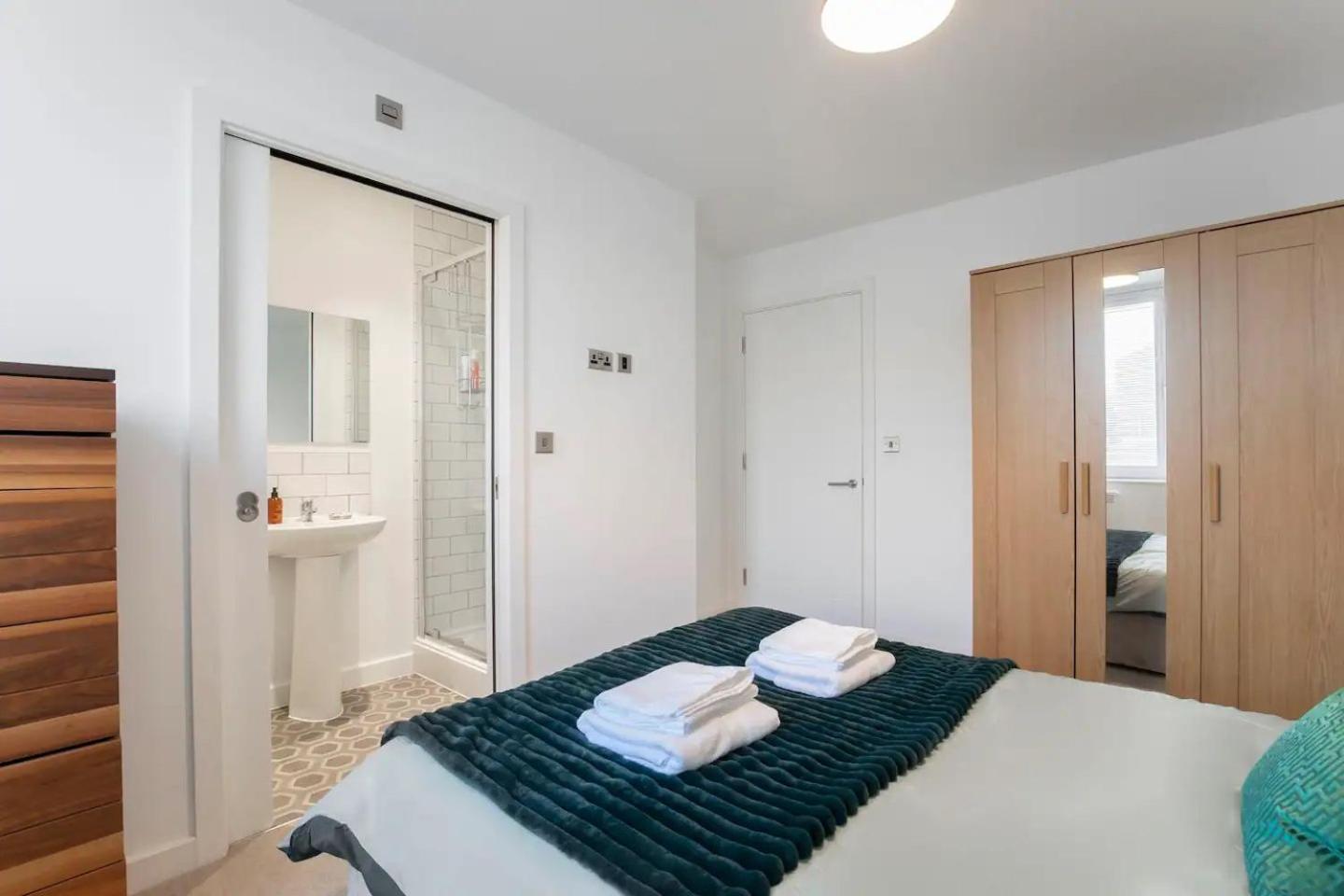 Two-Bedroom Apartment photo 2