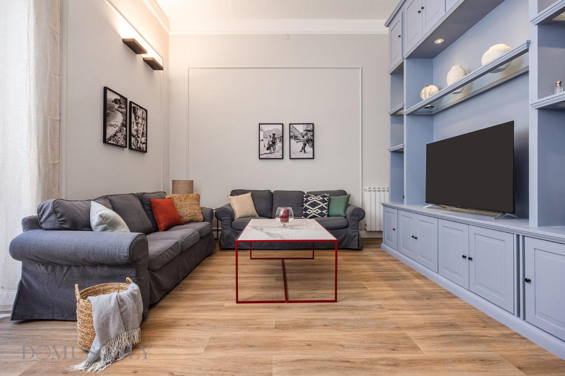 Three-Bedroom Apartment with Balcony