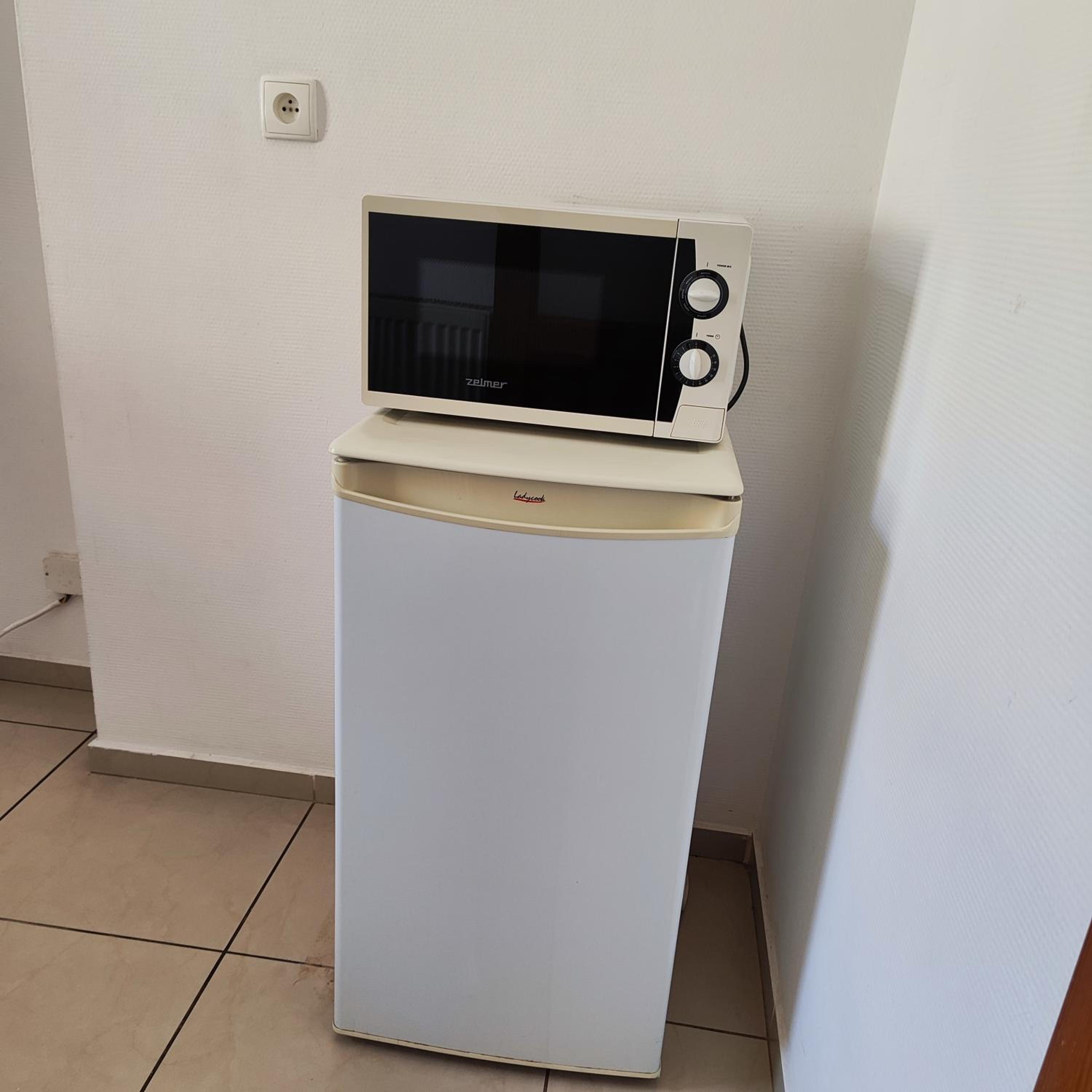 Apartment - Photo 2