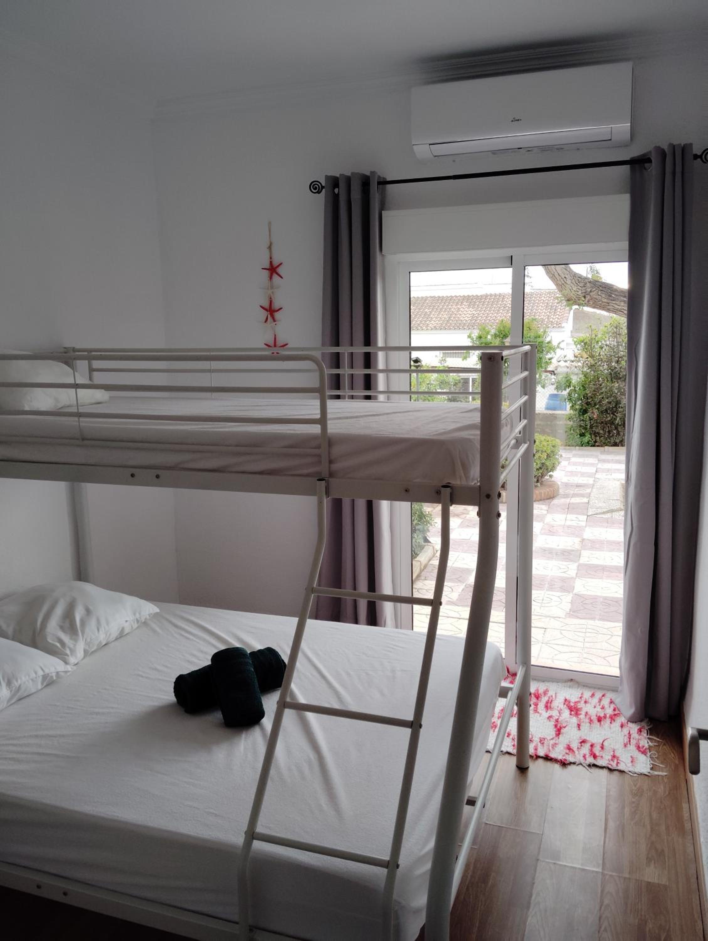 Villa de Tres Habitaciones