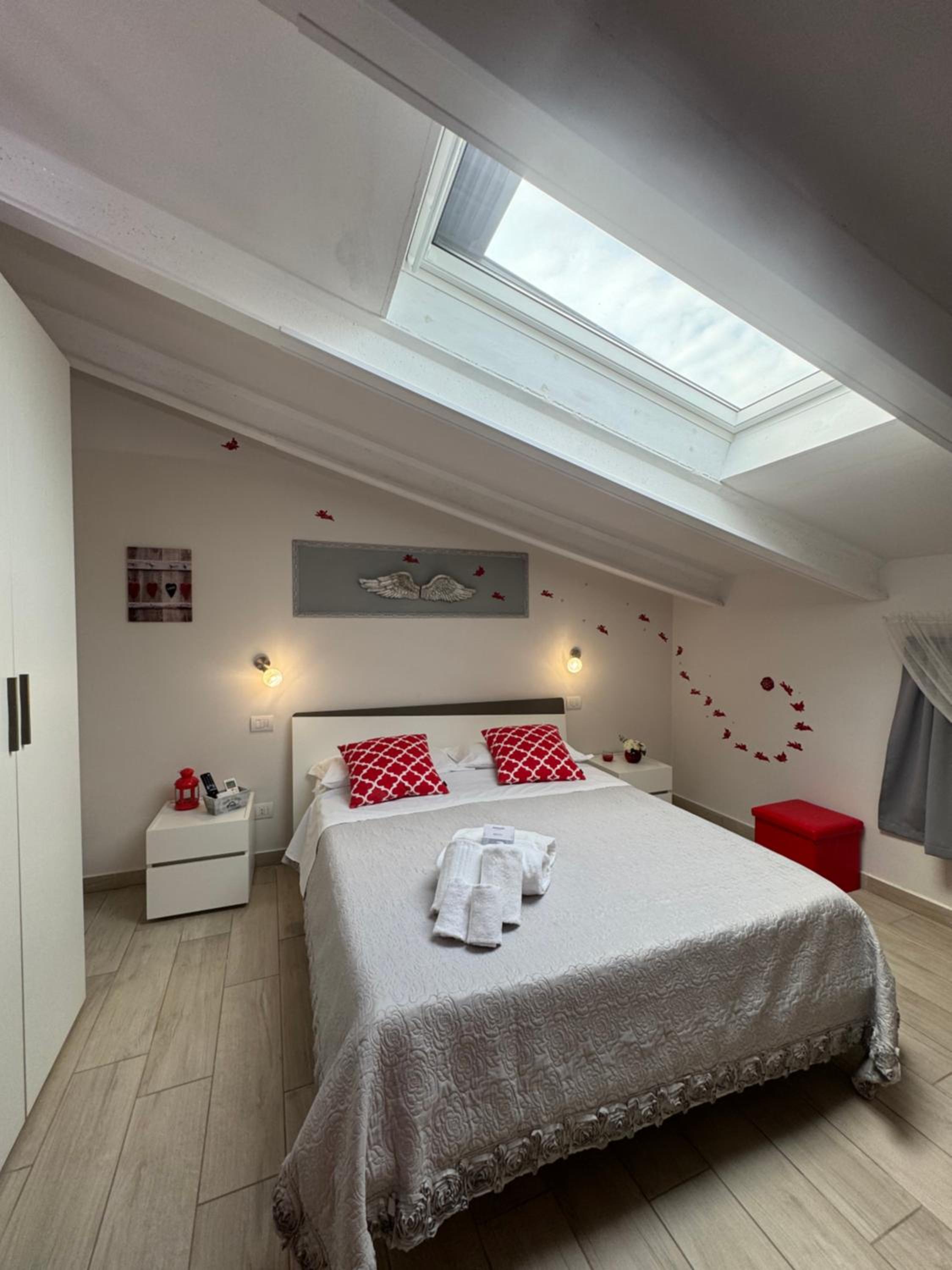 Double Room - Photo 9