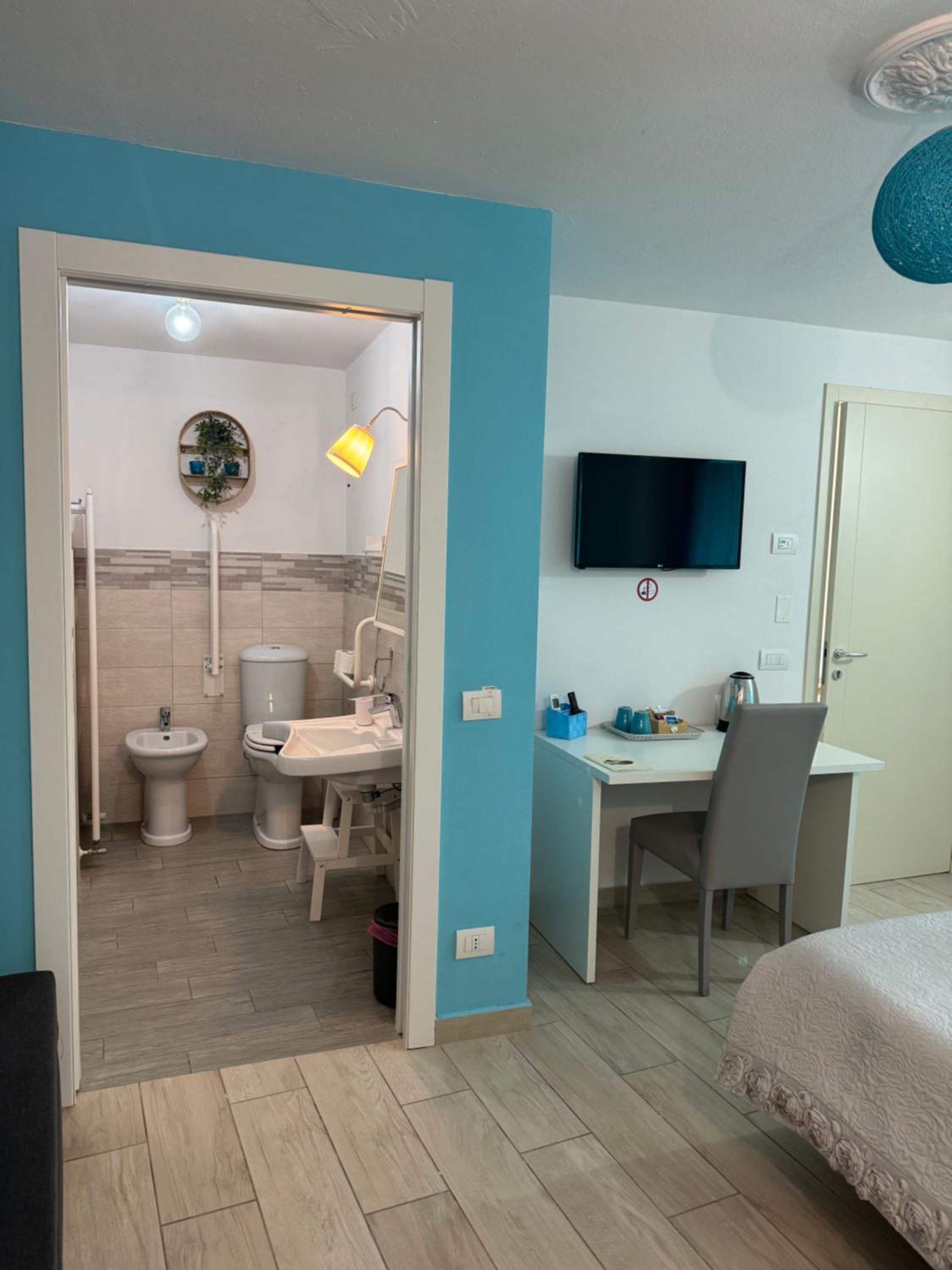 Double Room - Photo 3