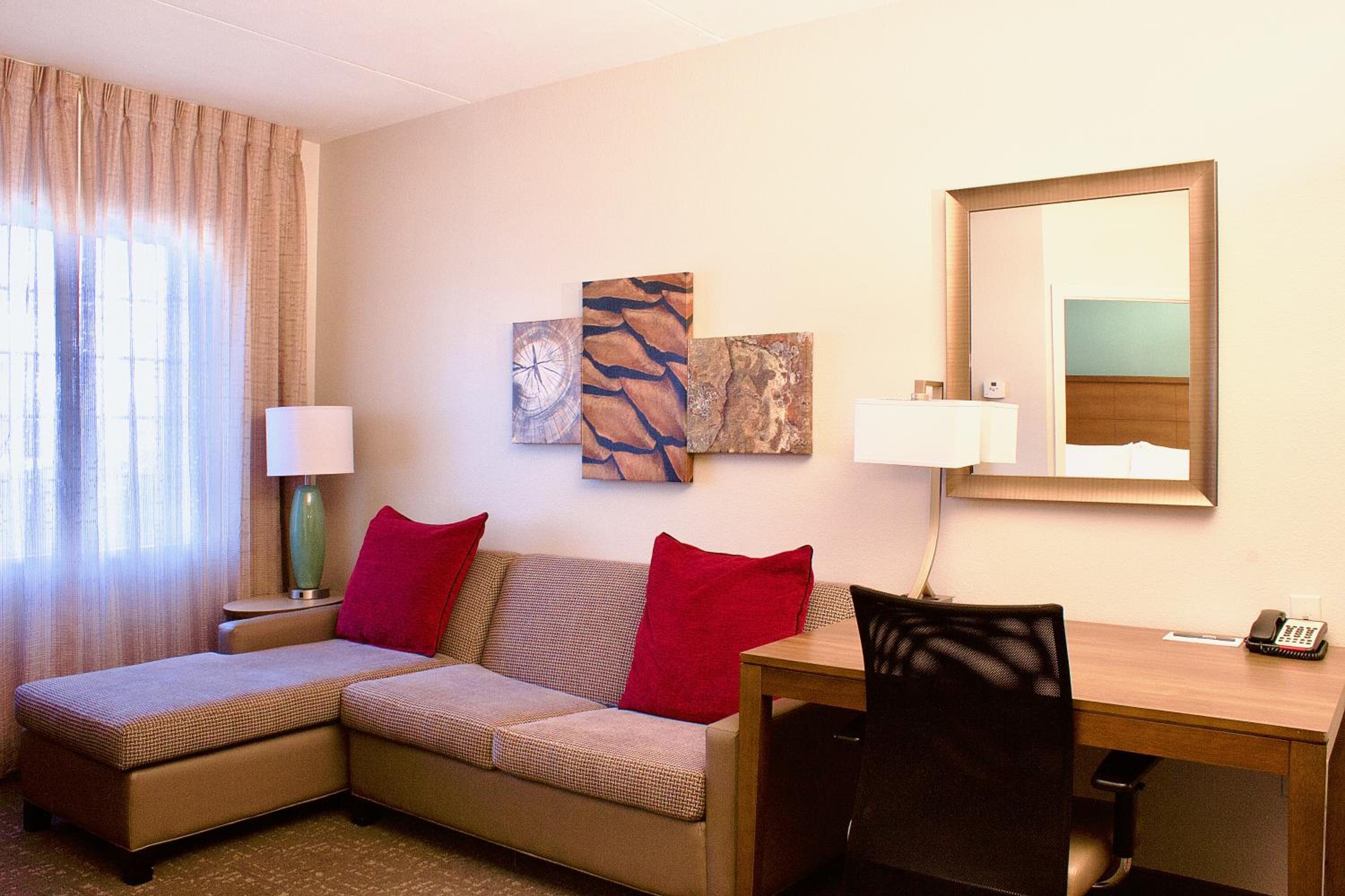 Studio Suite - Photo 1