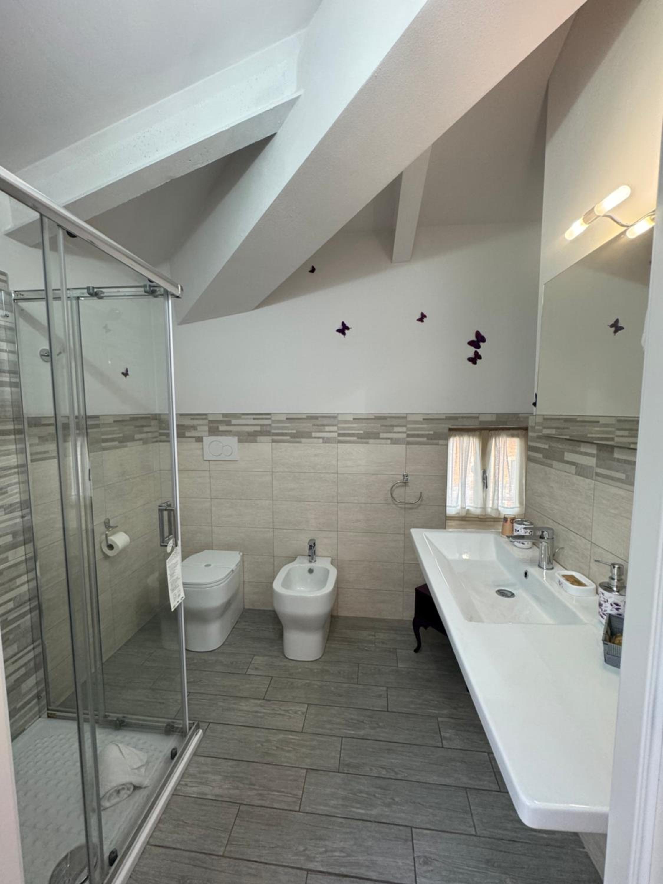 Double Room - Photo 19