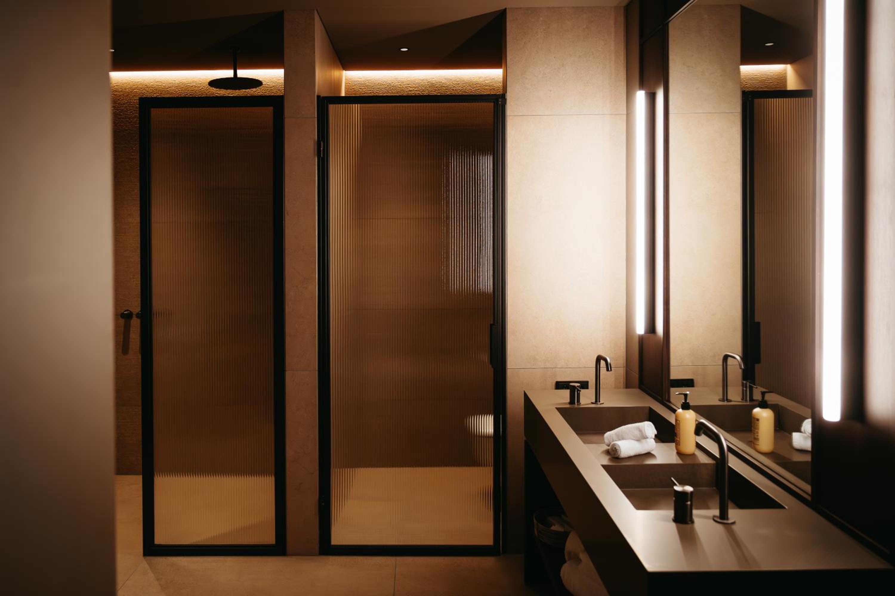 Deluxe Suite photo 2
