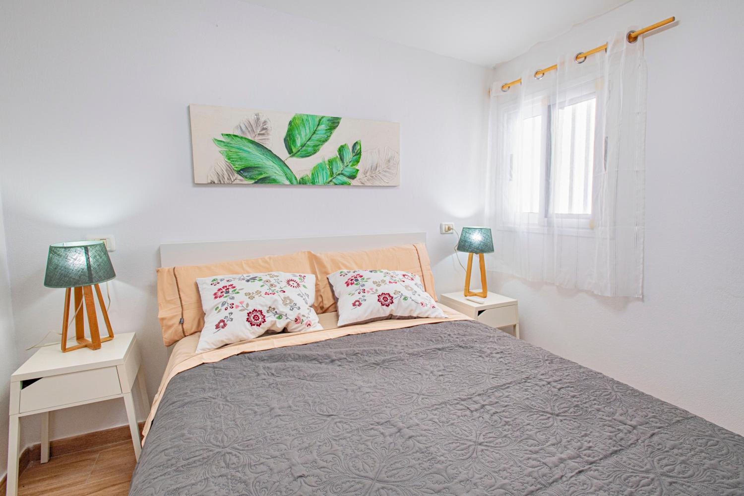 Apartamento de una habitación con jardín