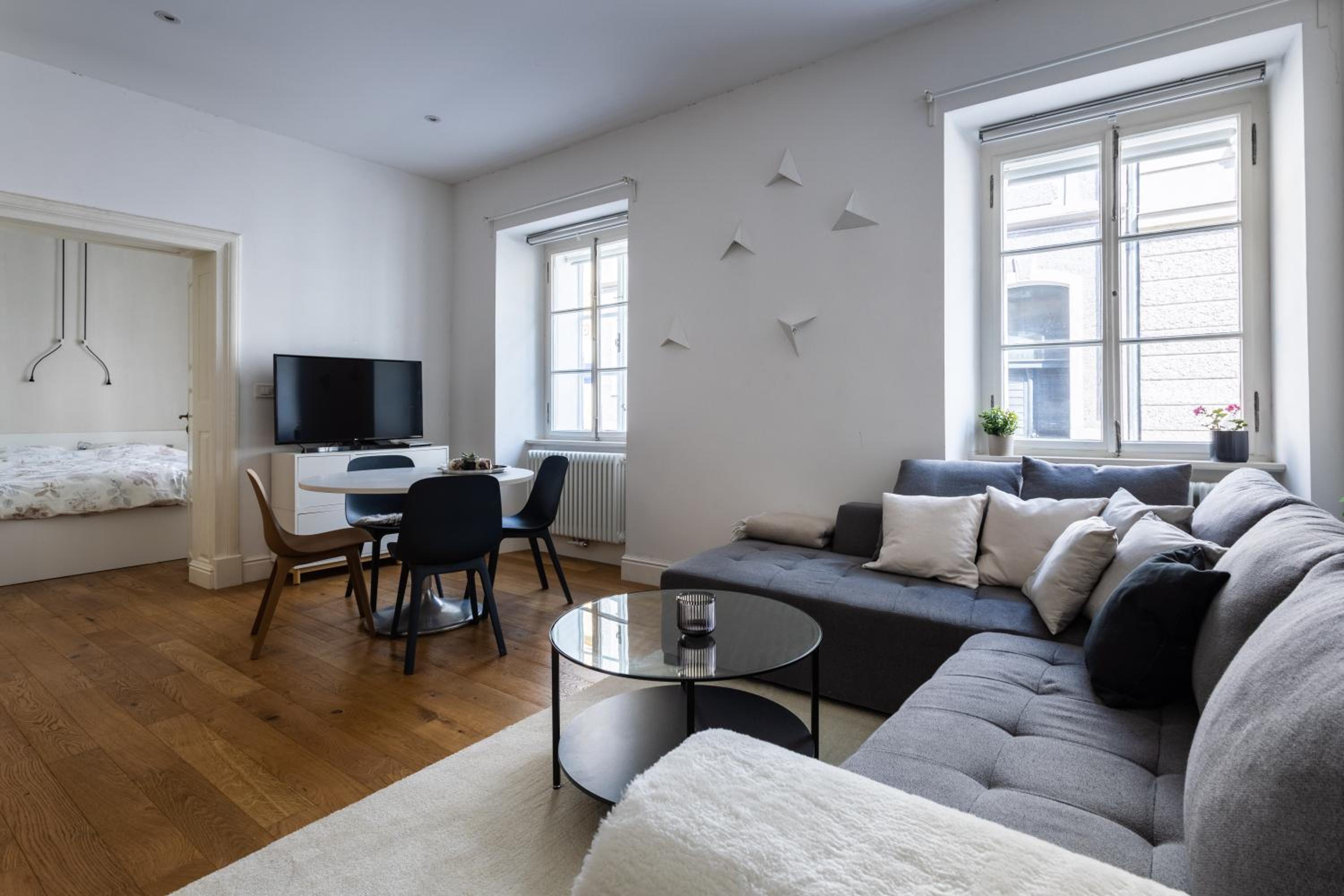Deluxe Apartment