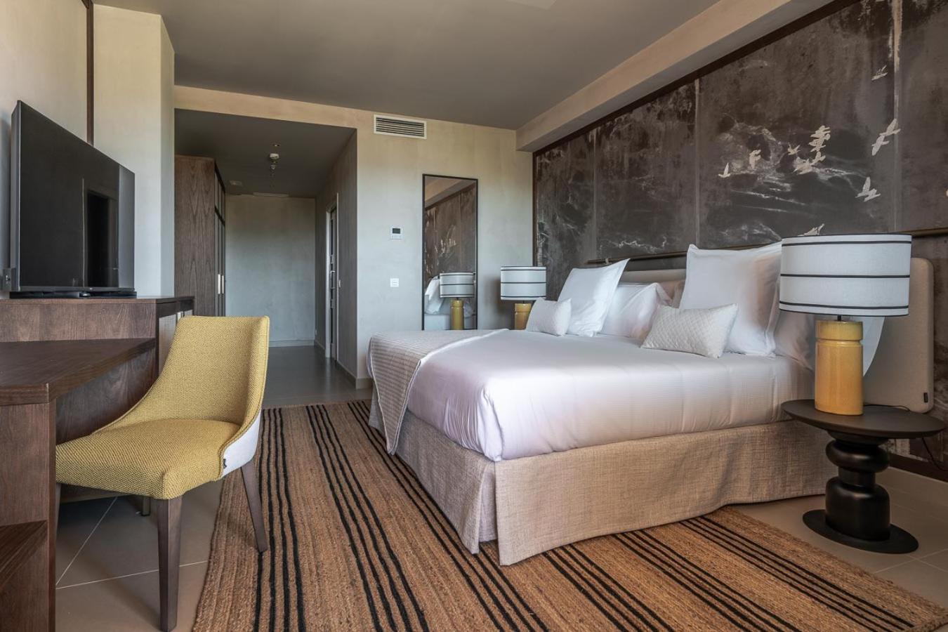Deluxe Queen Room photo 3