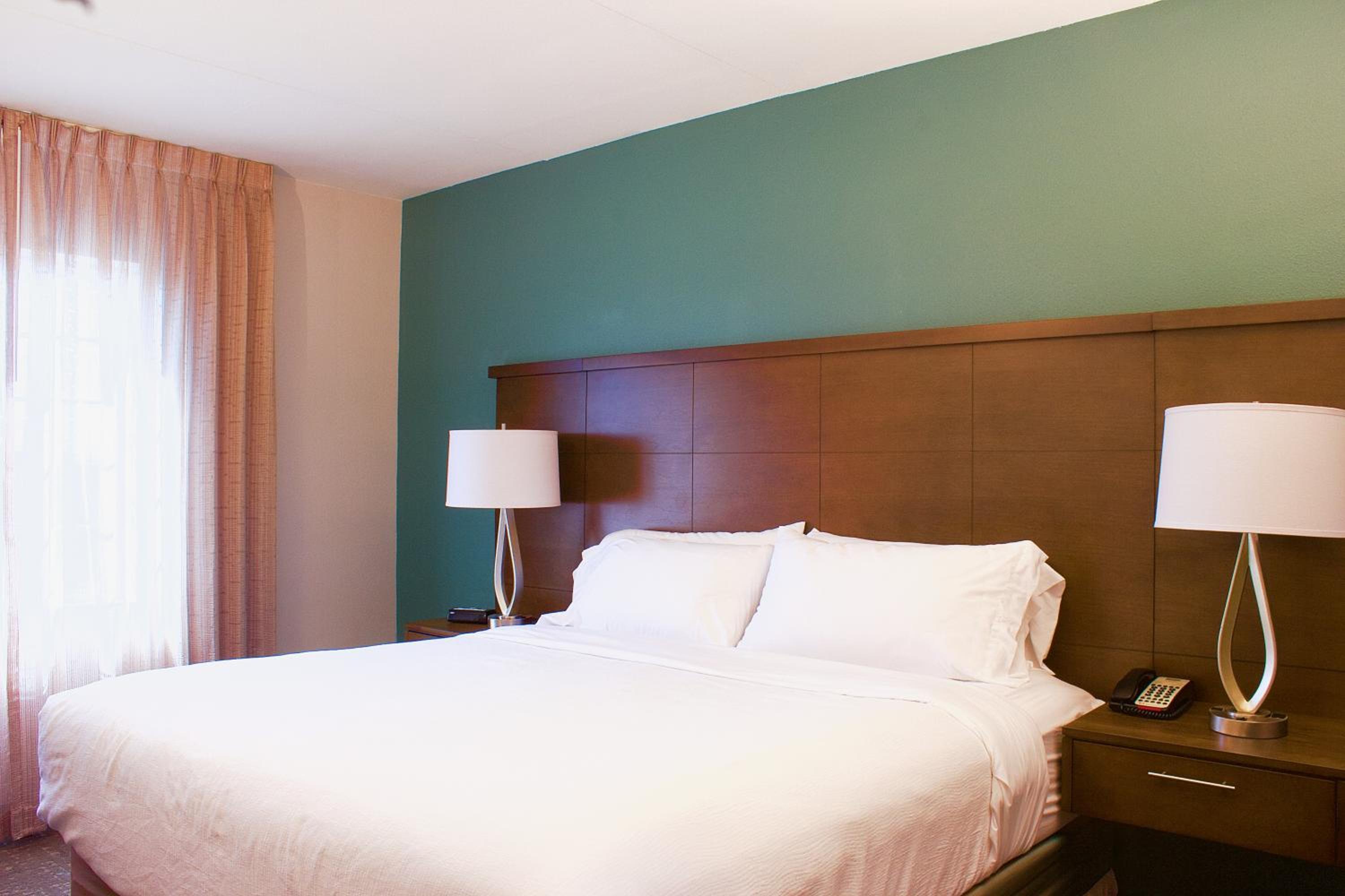 Two-Bedroom Suite - Disability Access/Non-Smoking - Photo 1