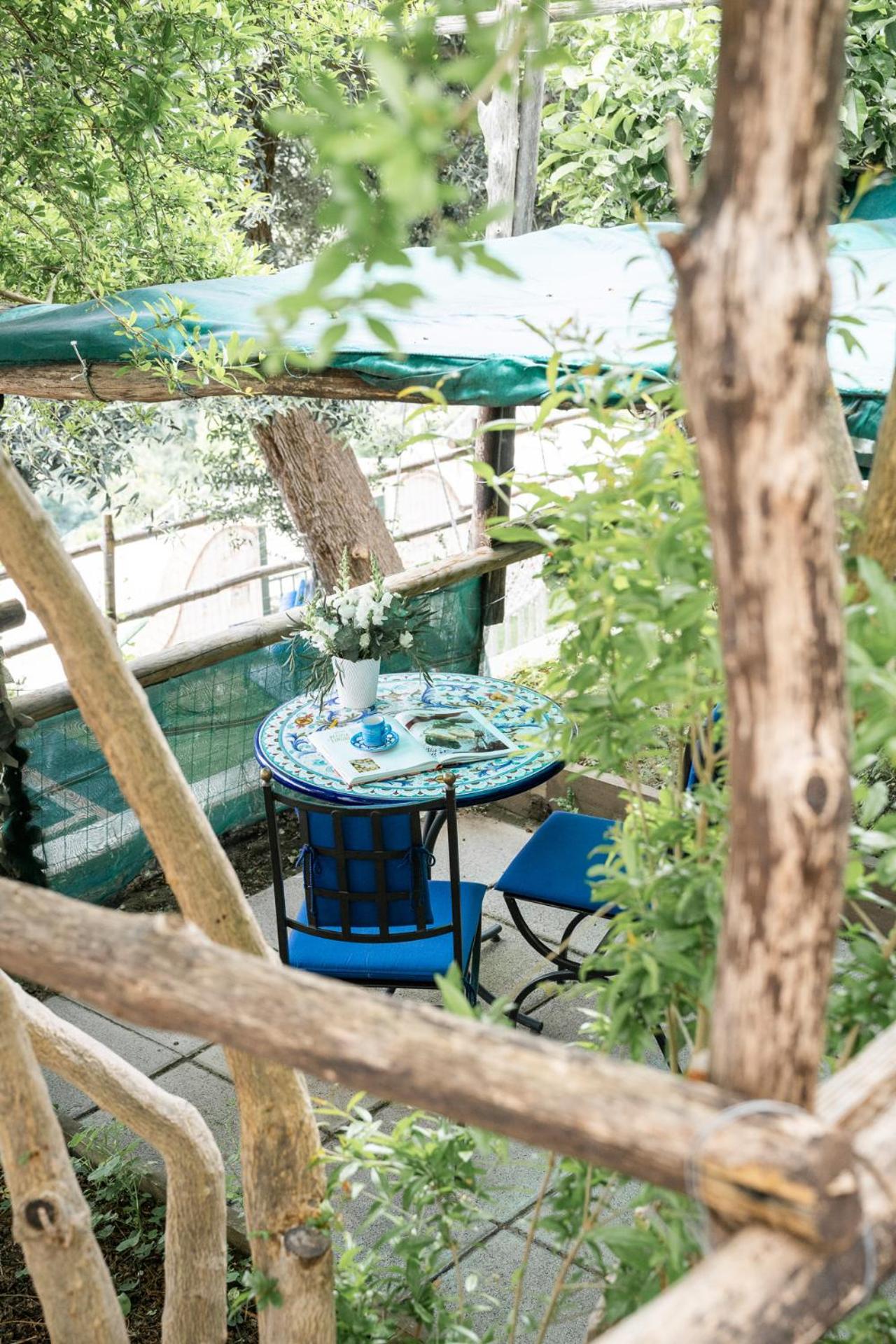 Double Room with Garden View and Window - Photo 7