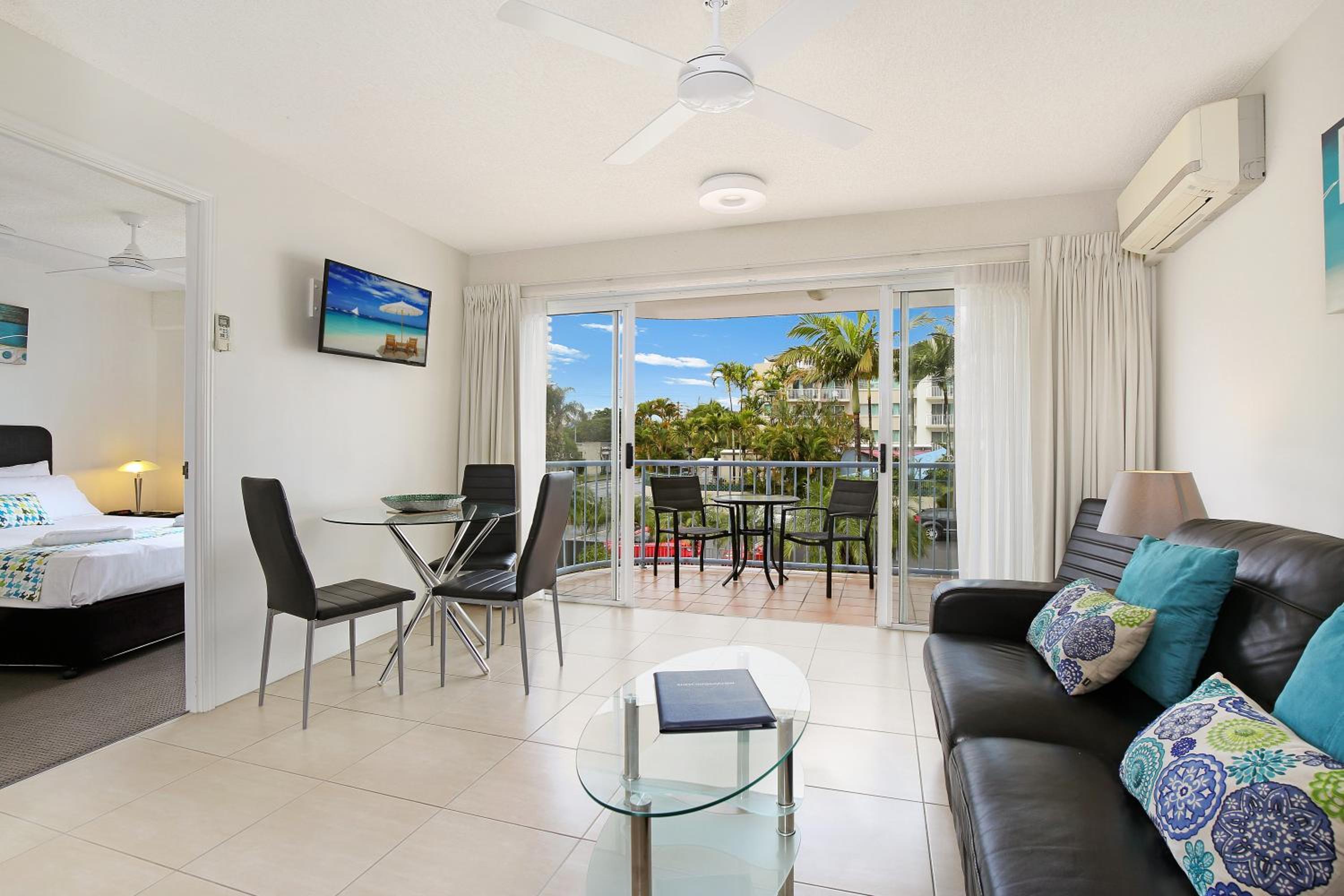 Superior One-Bedroom Apartment - Photo 4