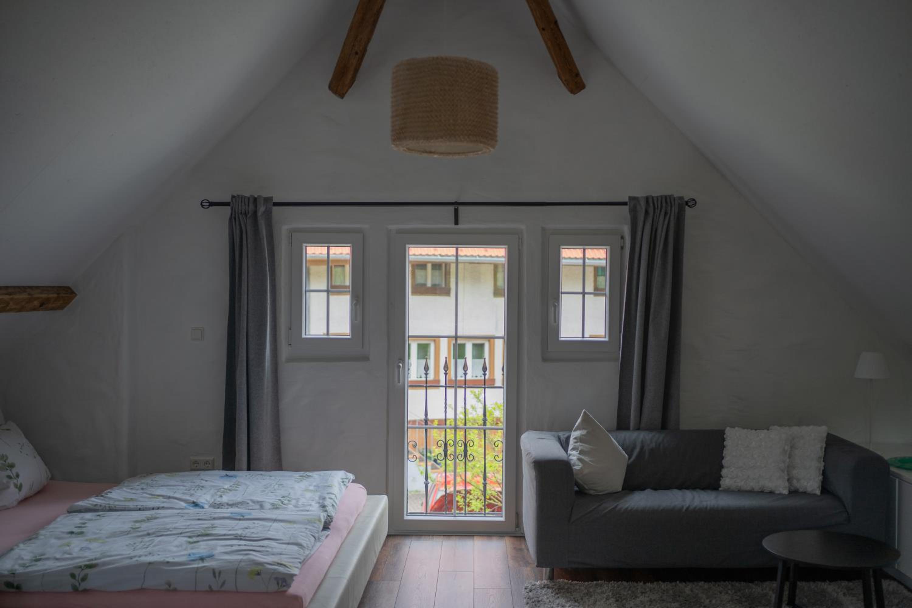 One-Bedroom House photo 1
