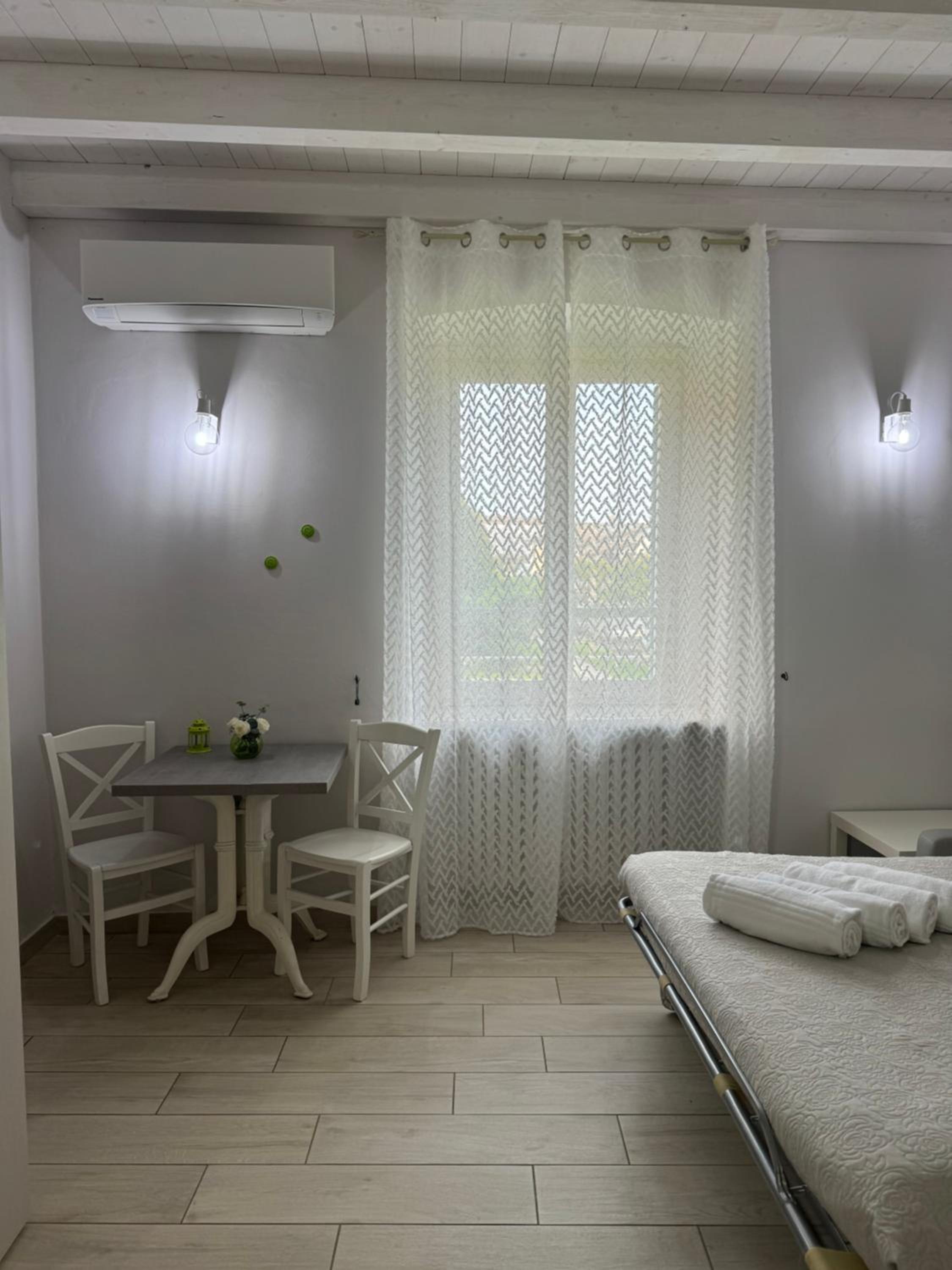 Quadruple Room - Photo 6