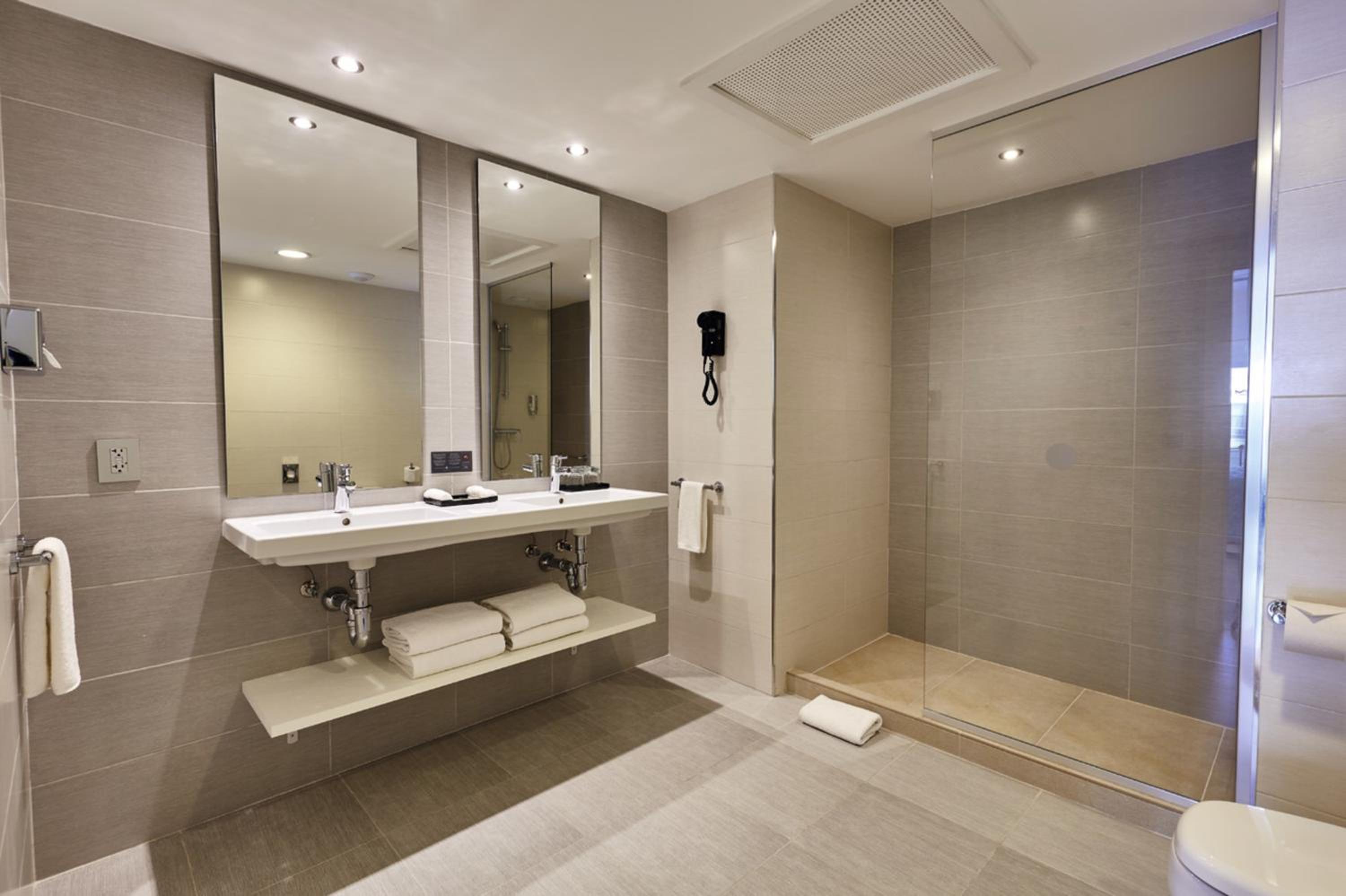 Two Bedroom Family Suite photo 2