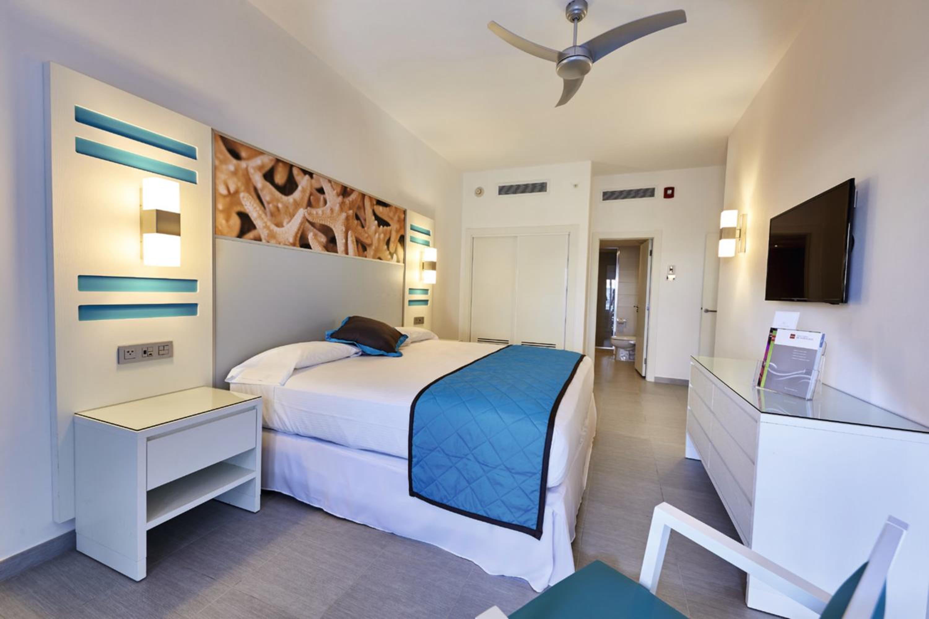 Two Bedroom Family Suite photo 1
