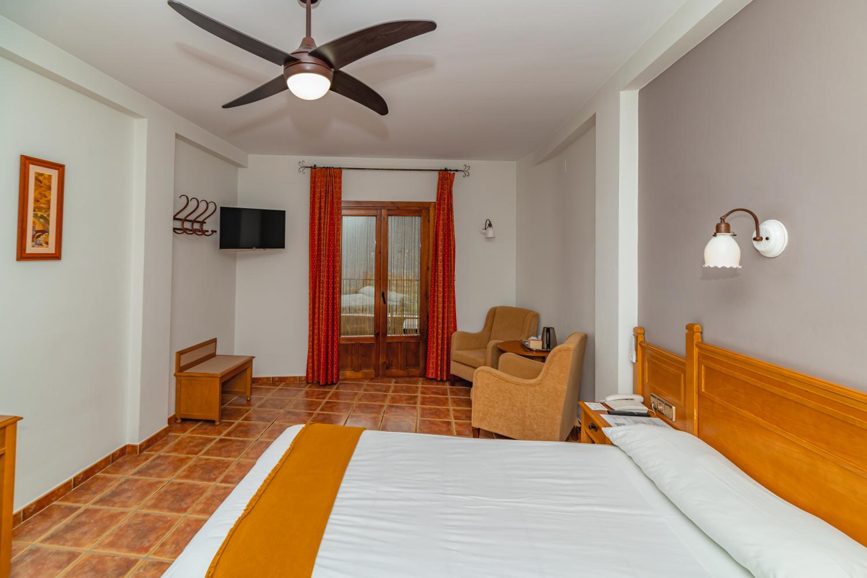 Twin Room with Mountain View - Photo 5