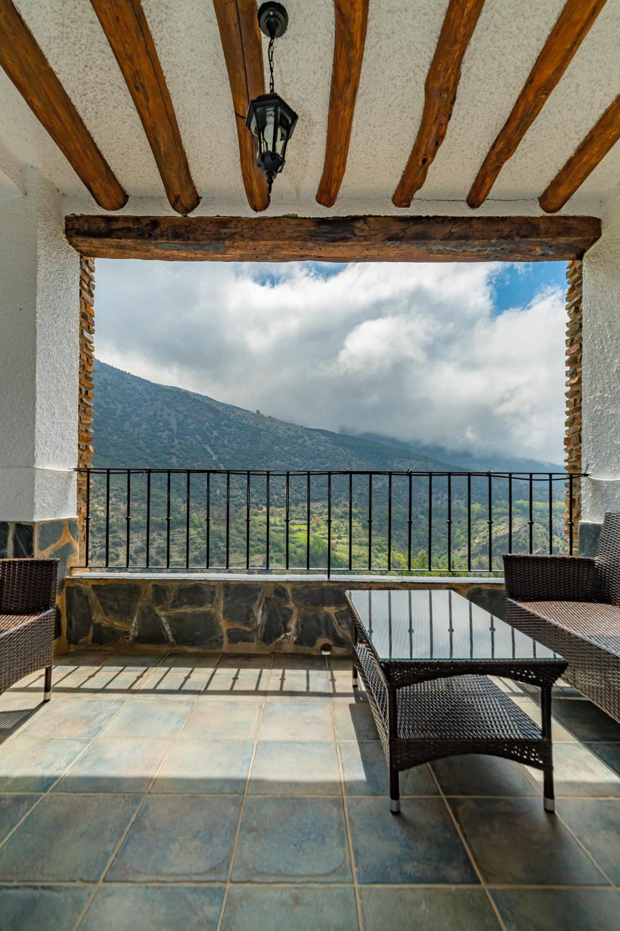 Twin Room with Mountain View - Photo 17