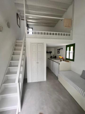One-Bedroom House photo 1