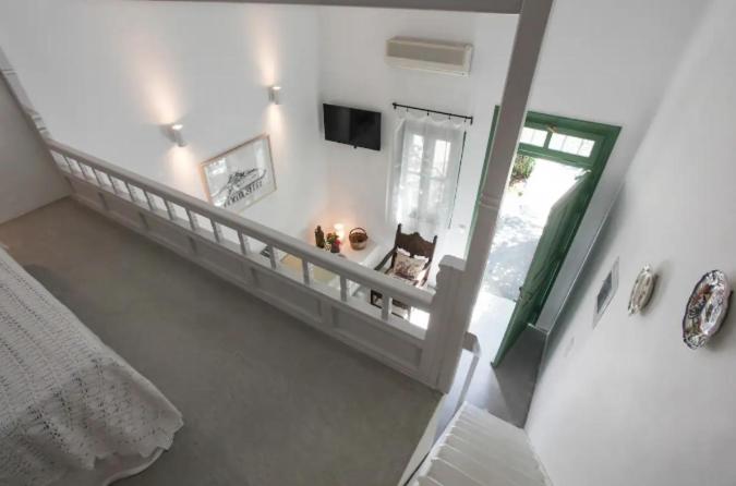 One-Bedroom House photo 2