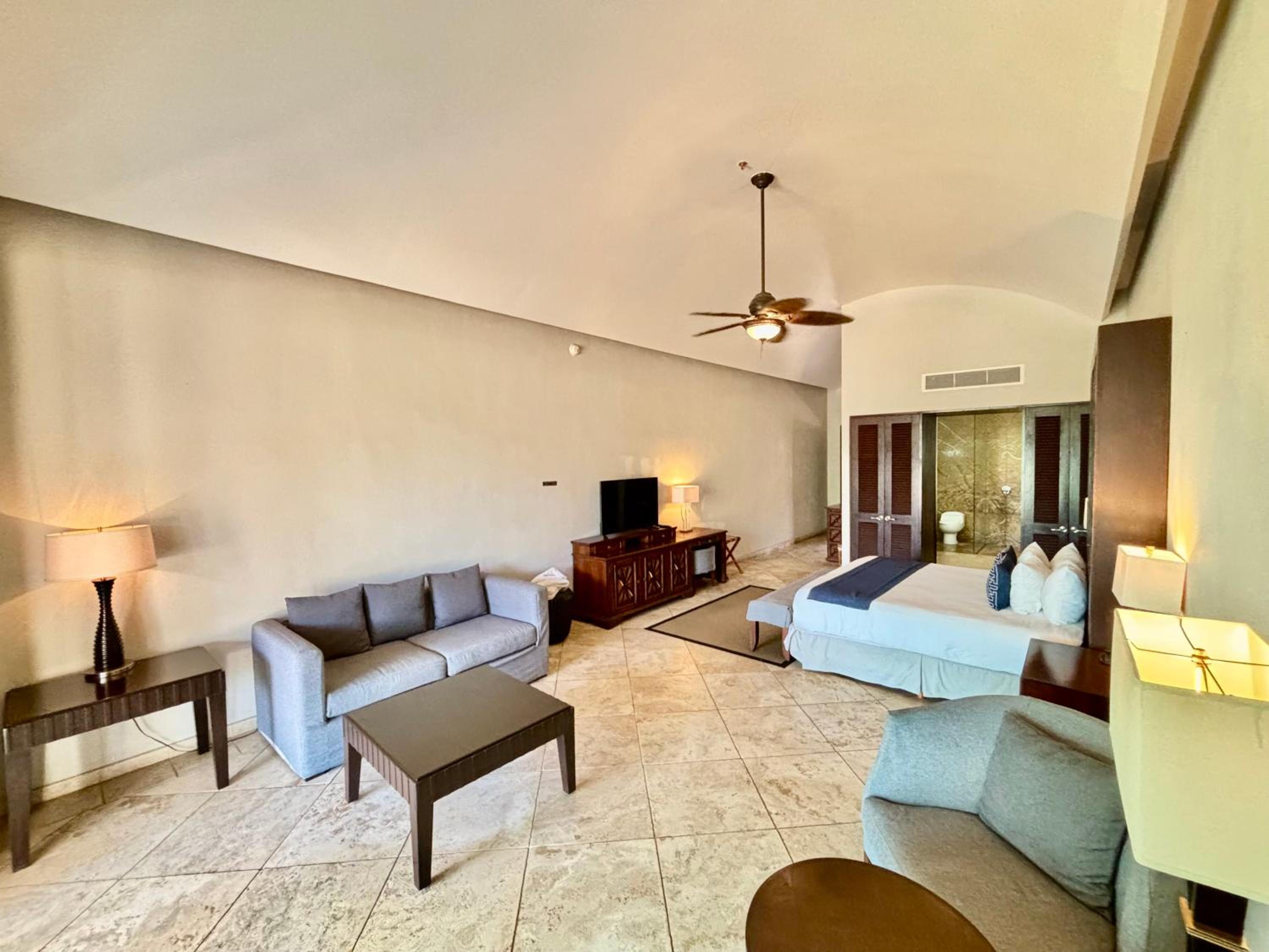 Suite with Terrace - Photo 7