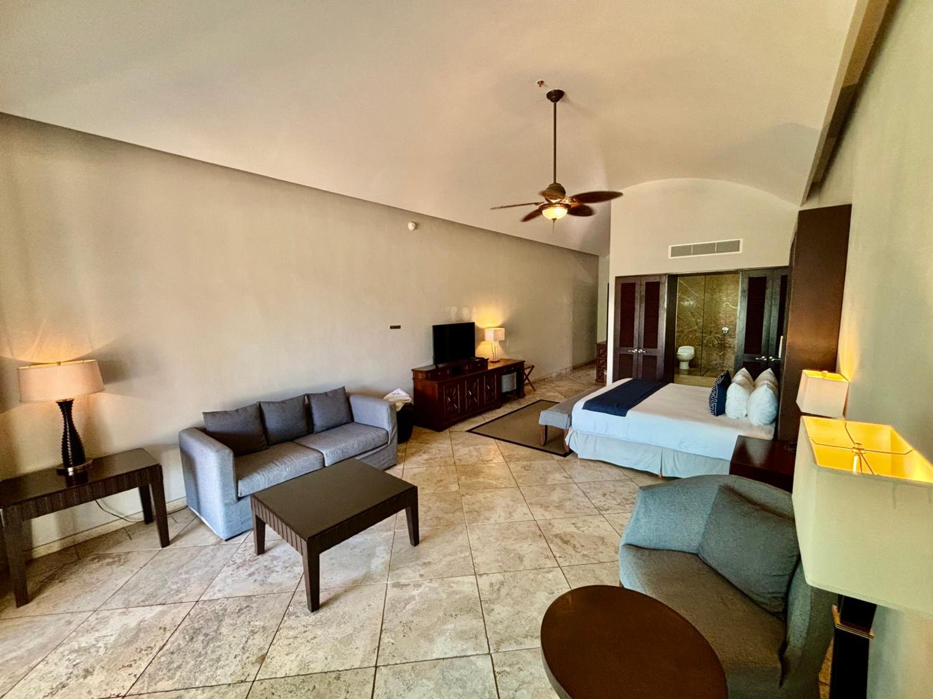 Suite with Terrace - Photo 3