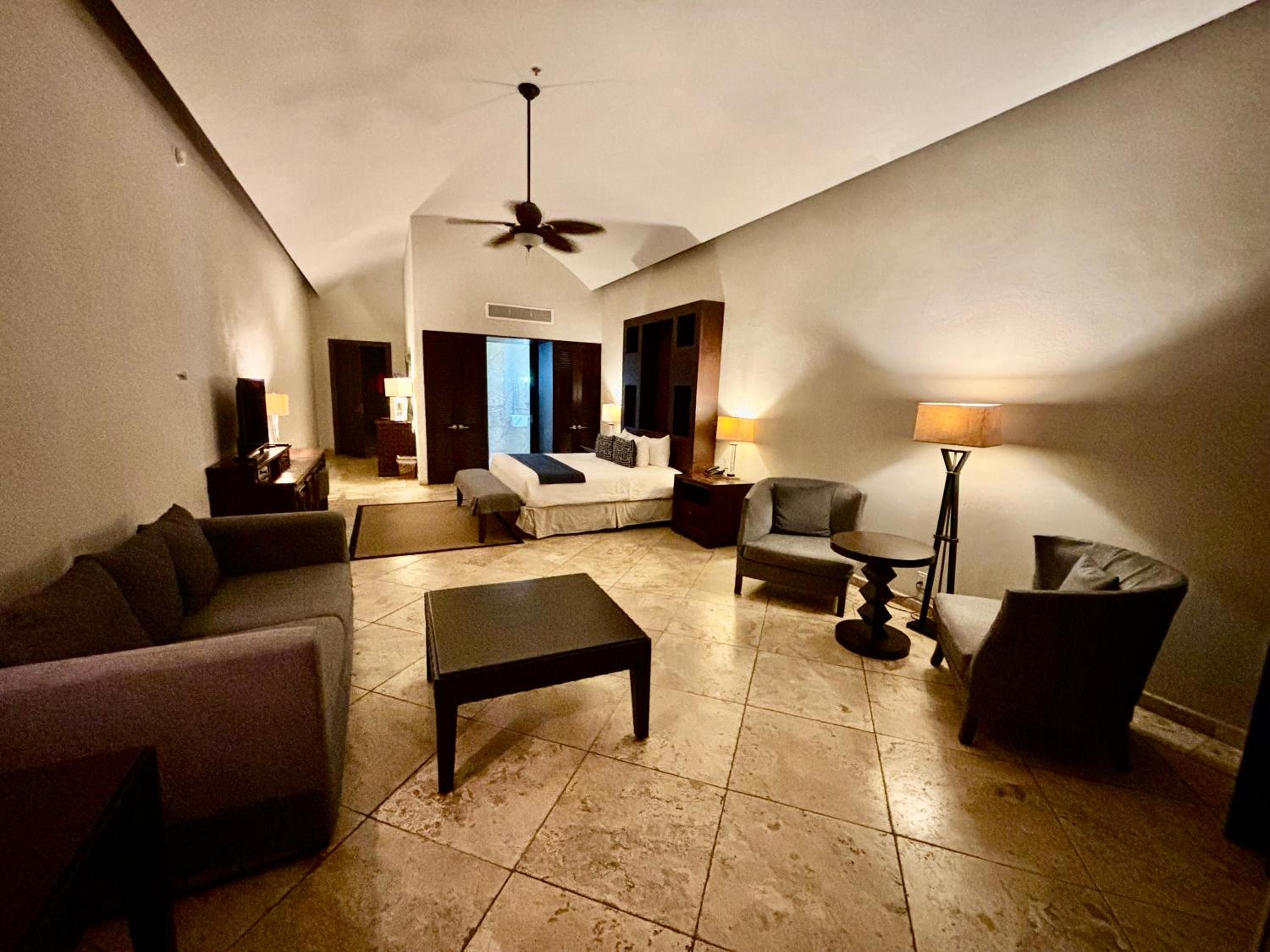 Suite with Terrace - Photo 10