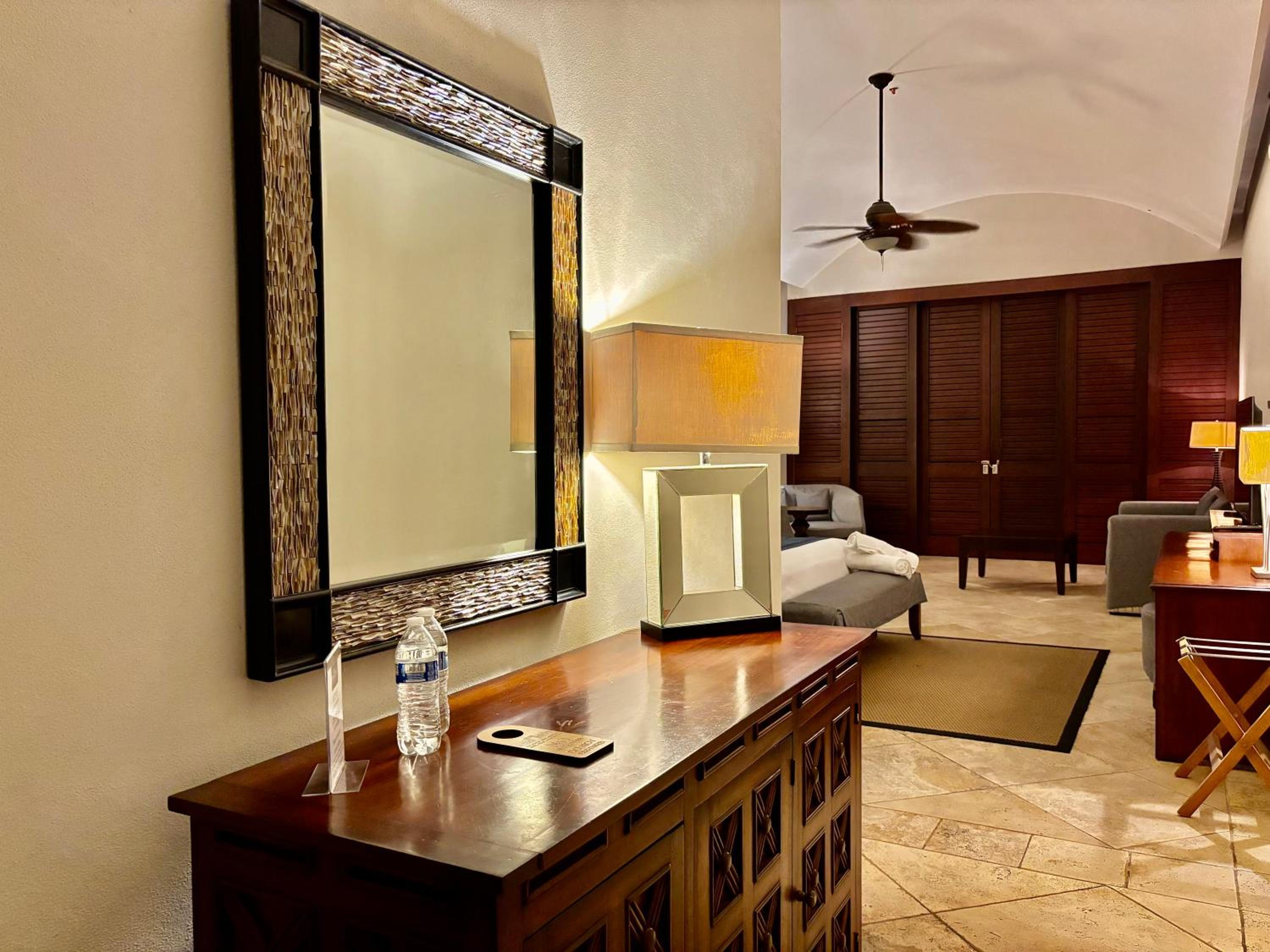 Suite with Terrace - Photo 2