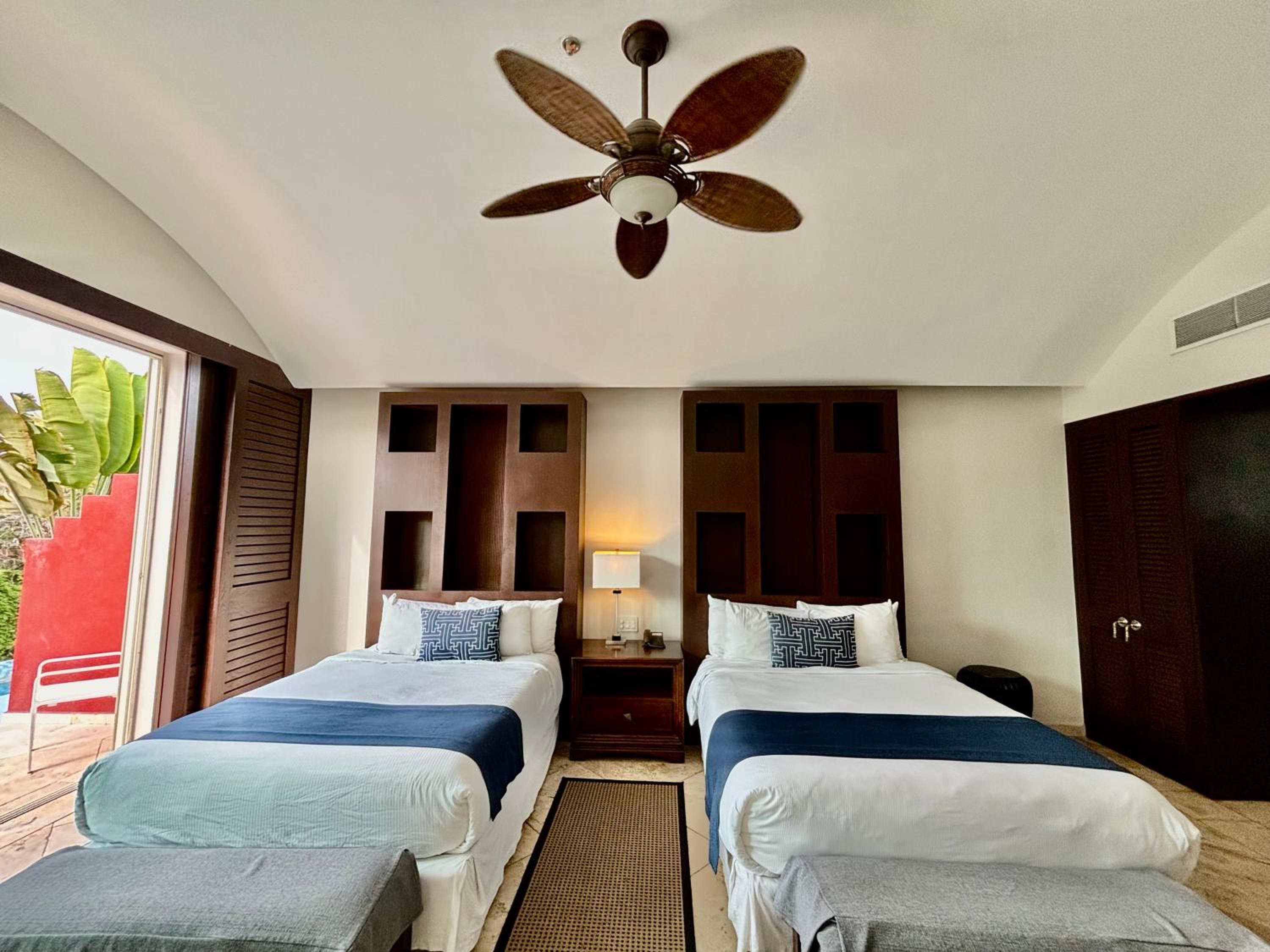 Deluxe Suite - Photo 14