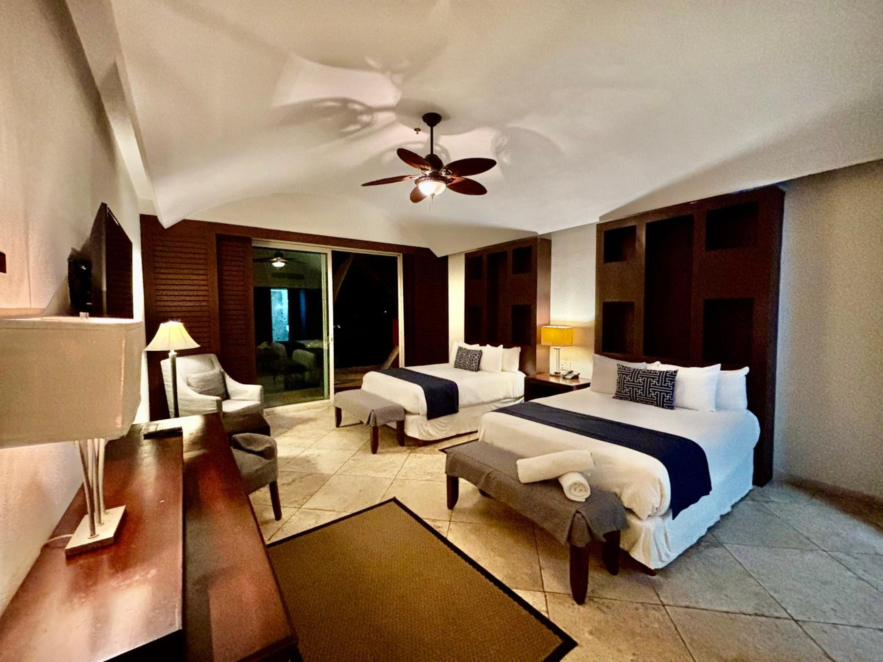 Deluxe Suite - Photo 5
